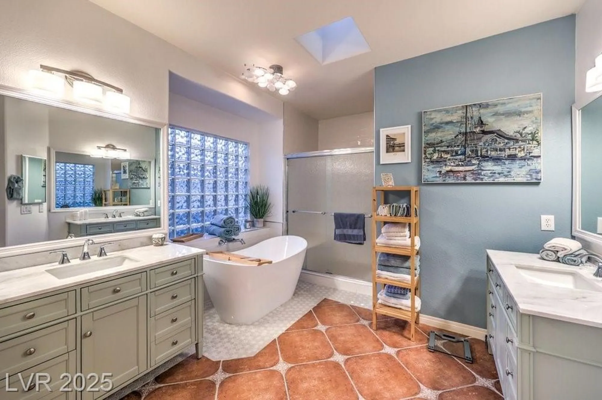 Property Slideshow image 11 of 39 | 10536 abisso dr, Las Vegas, NV, 89135