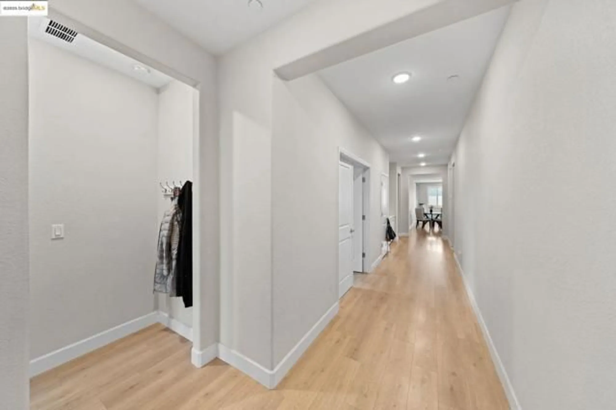 Property Slideshow image 13 of 22 | 1052 camborne dr, Manteca, CA, 95336