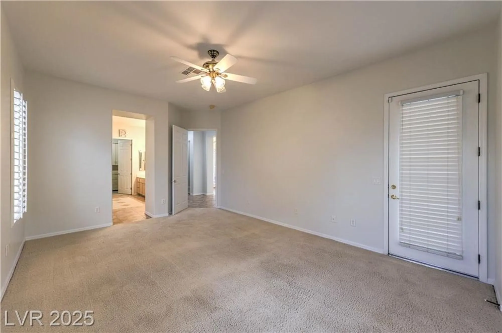 Property Slideshow image 14 of 35 | 2563 collinsville dr, Henderson, NV, 89052