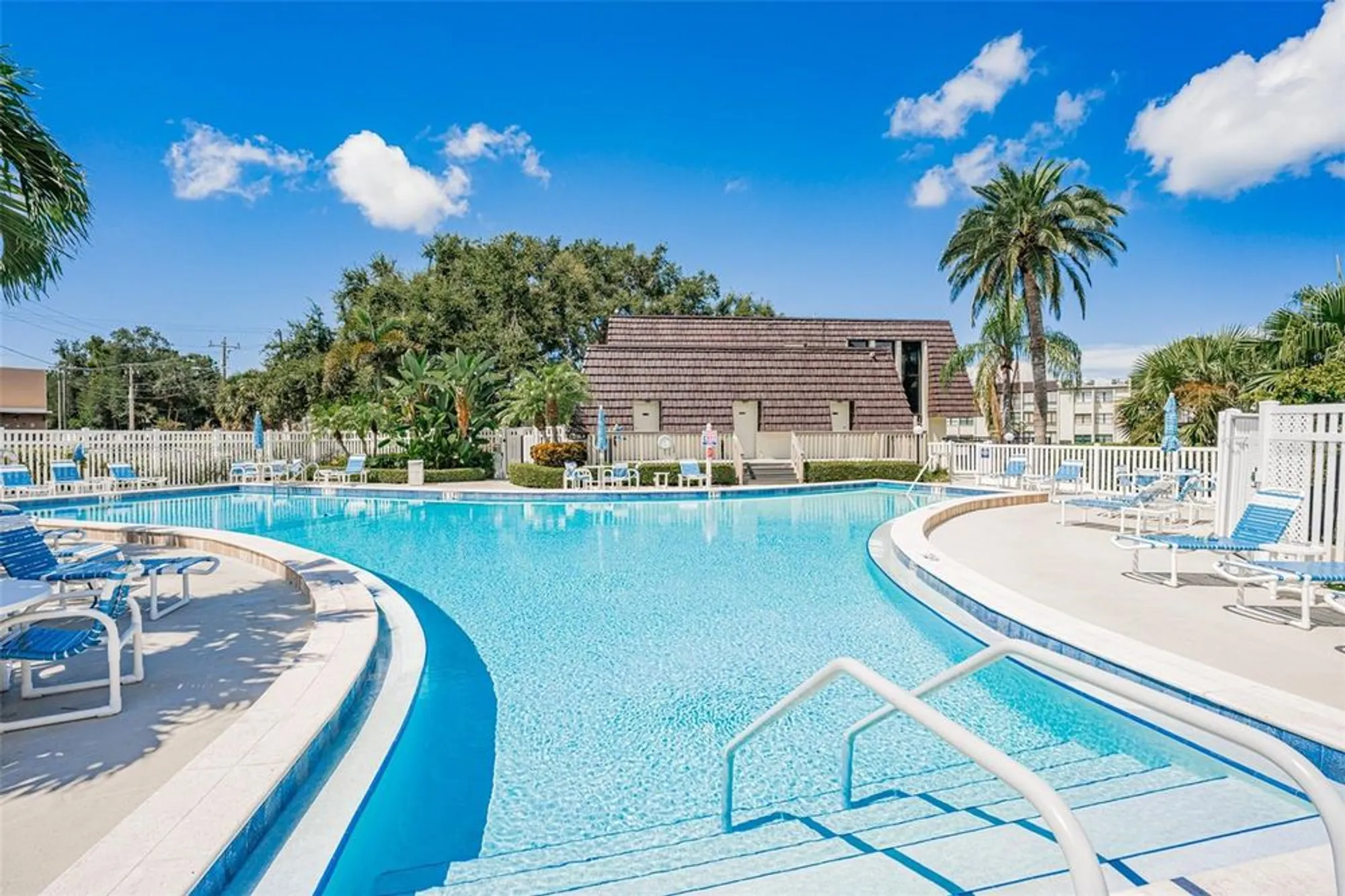 Property Slideshow image 26 of 40 | 14130 rosemary ln apt 5114, Largo, FL, 33774
