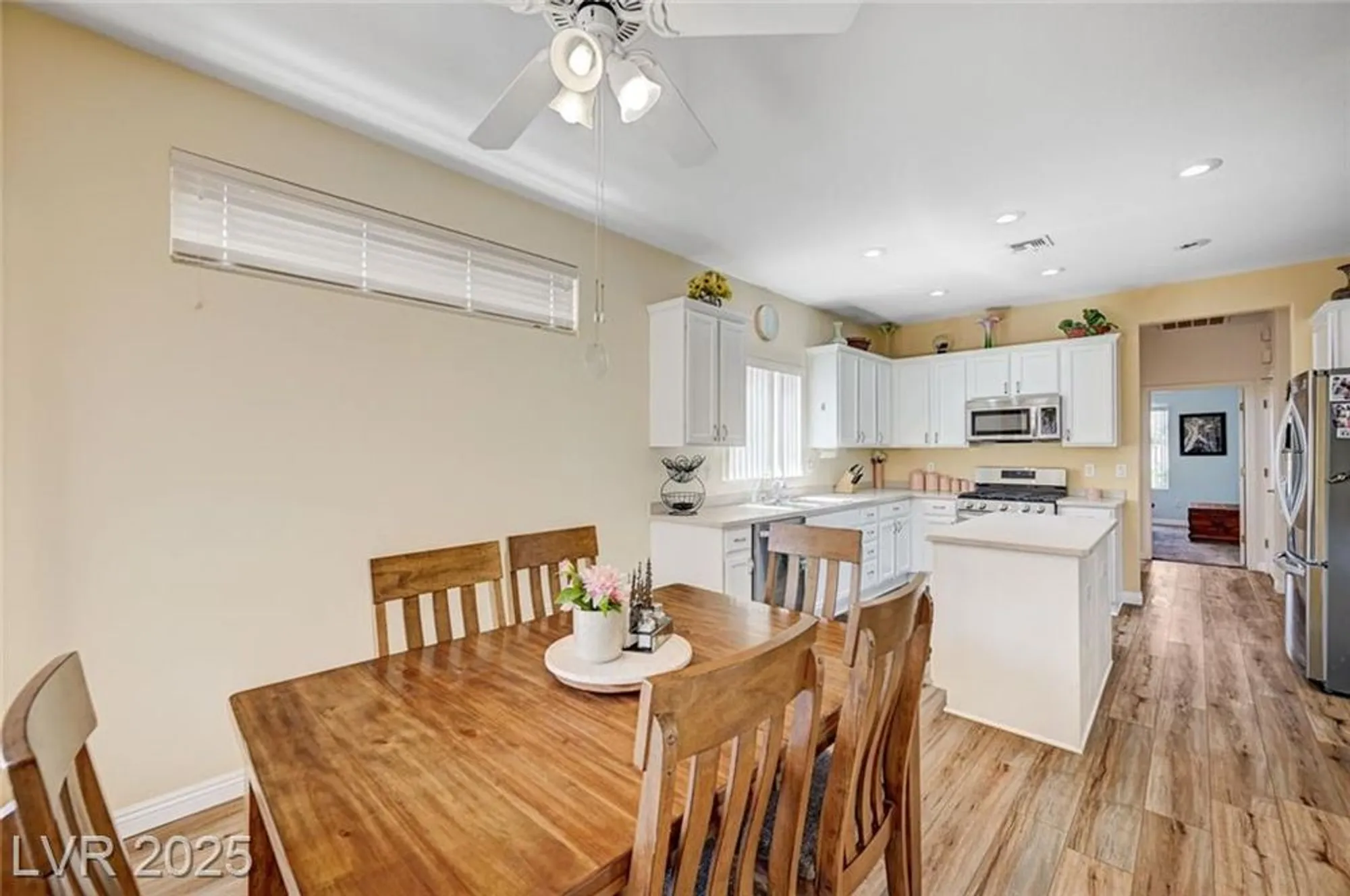 Property Slideshow image 14 of 60 | 580 carmel mesa dr, Henderson, NV, 89012