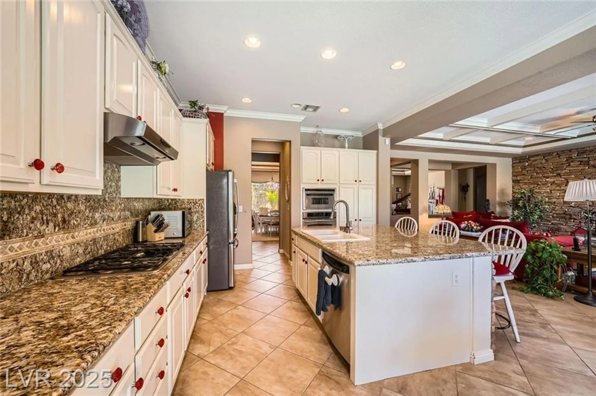 Property Slideshow image 17 of 72 | 4719 riva de romanza st, Las Vegas, NV, 89135