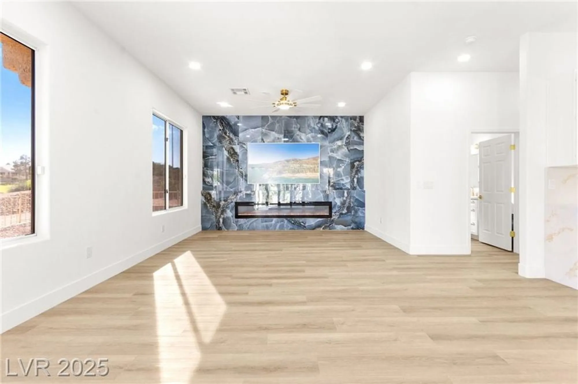 Property Slideshow image 12 of 99 | 3004 darby falls dr, Las Vegas, NV, 89134