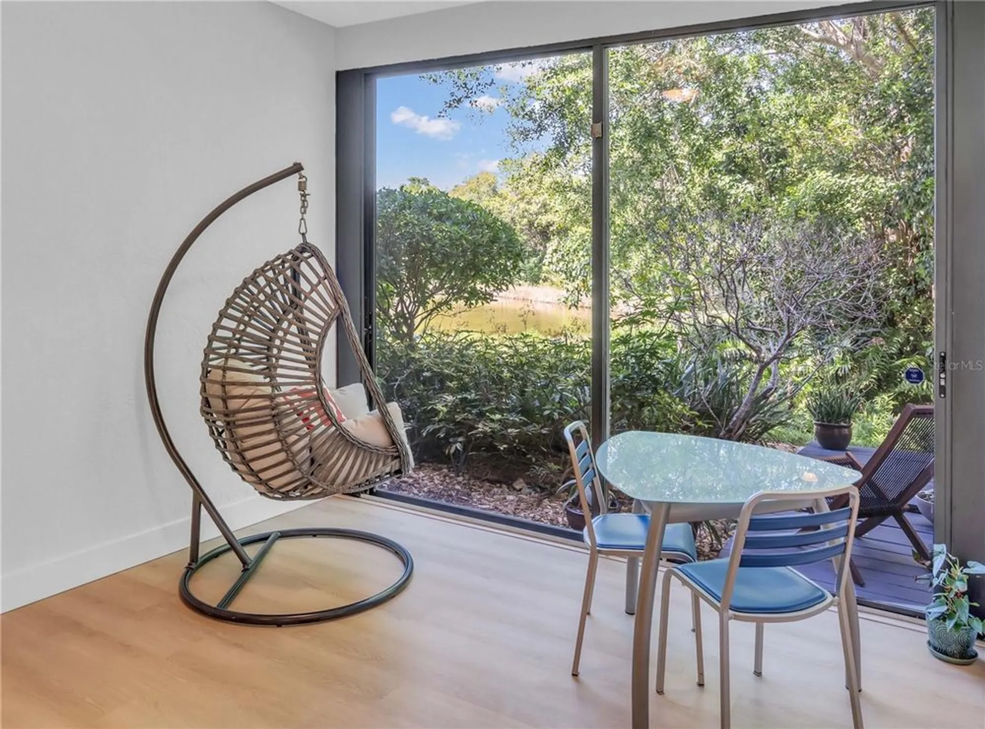 Property Slideshow image 10 of 44 | 1720 starling dr 103, Sarasota, FL, 34231