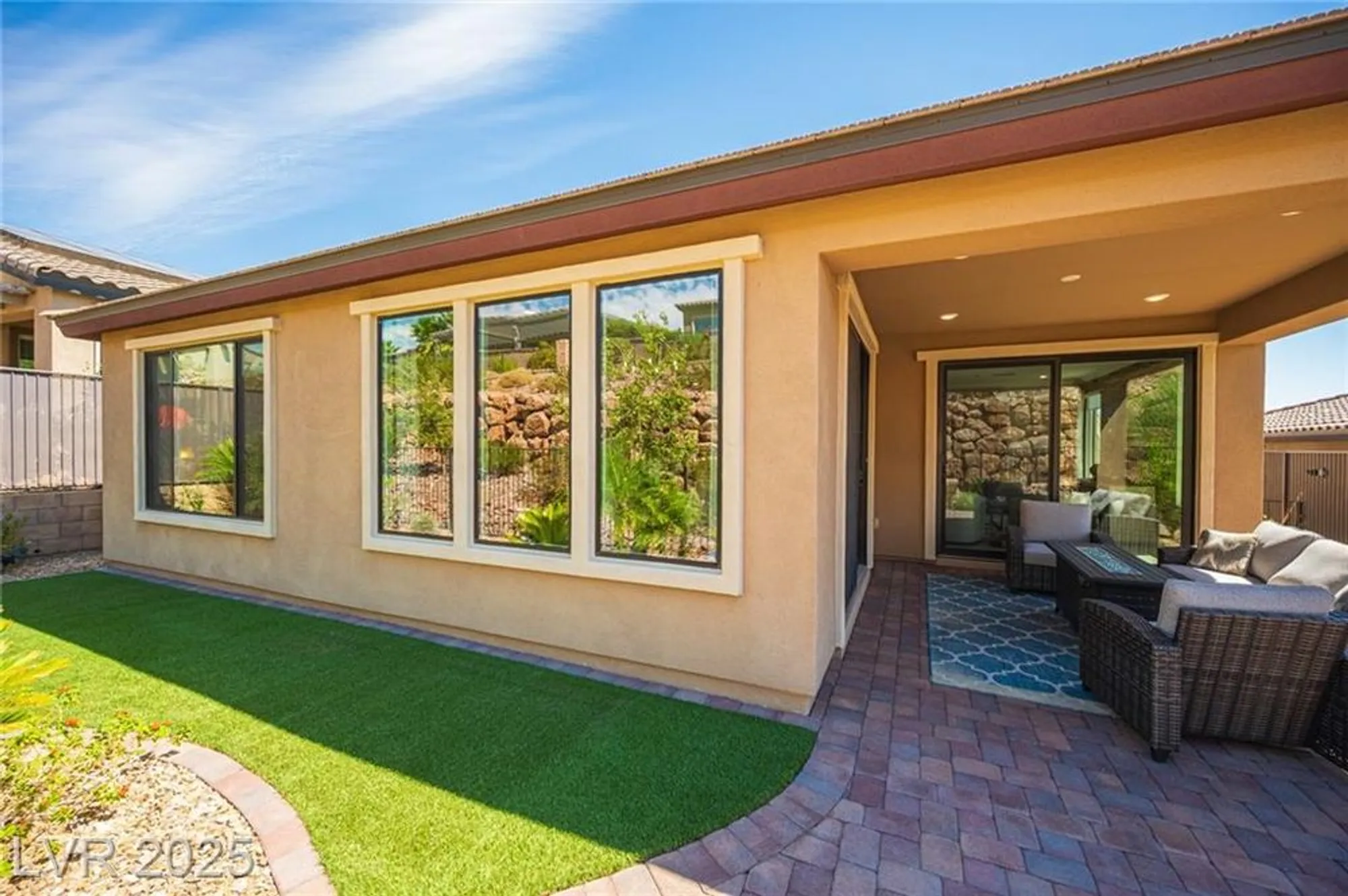 Property Slideshow image 31 of 55 | 35 cliffwater st, Henderson, NV, 89011