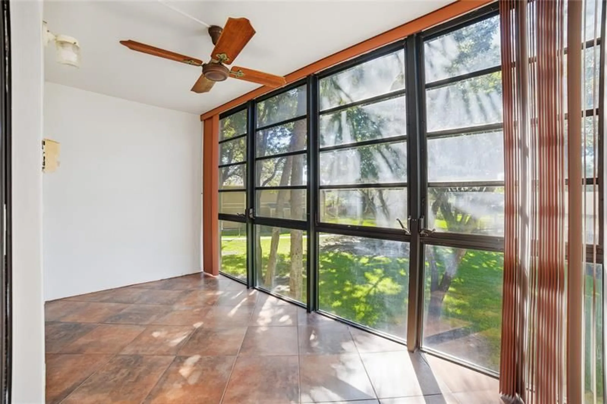 Property Slideshow image 21 of 40 | 7247 ashmont cir # 7247, Tamarac, FL, 33321