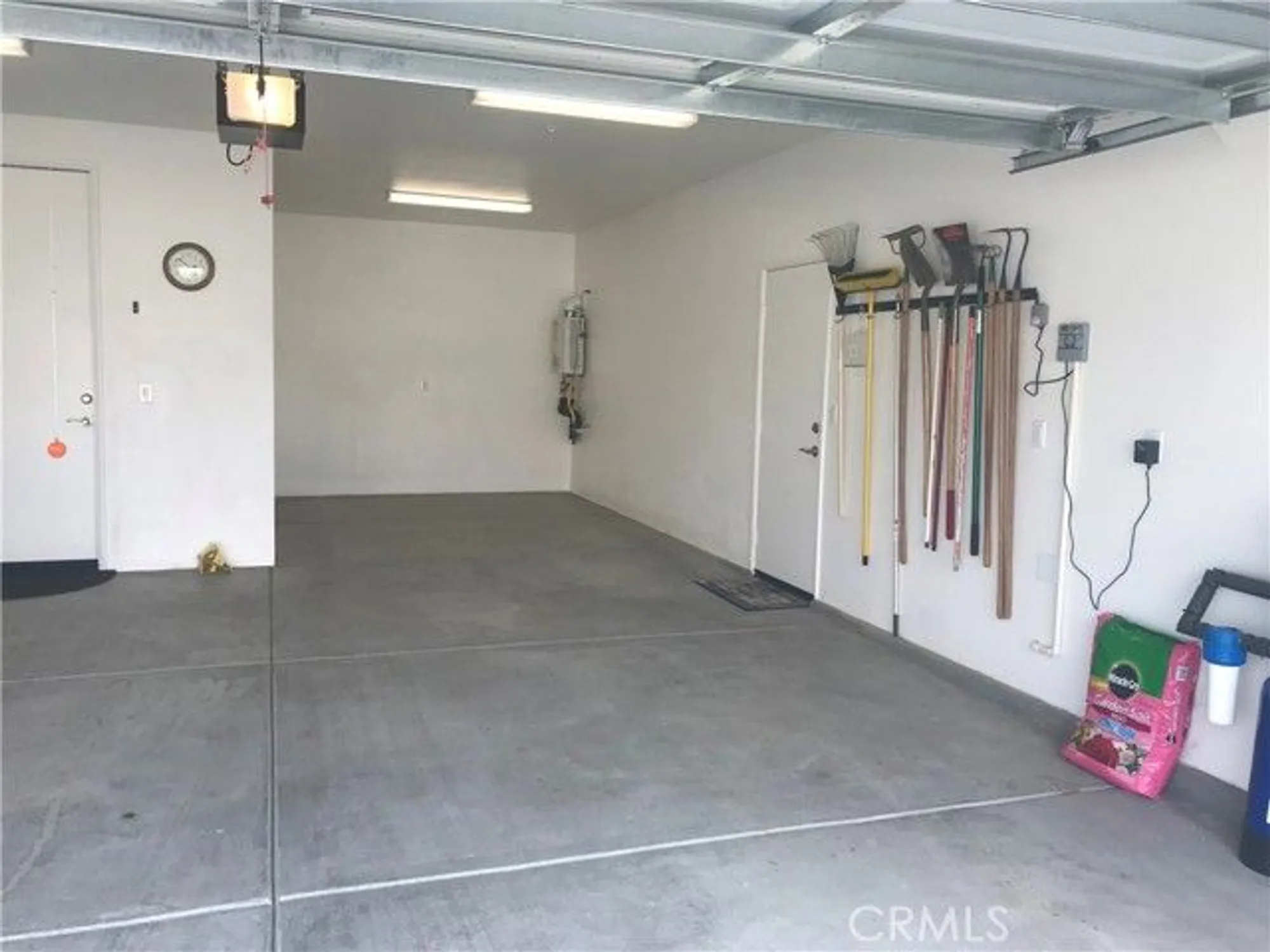 Property Slideshow image 37 of 71 | 11636 cascade st, Apple Valley, CA, 92308