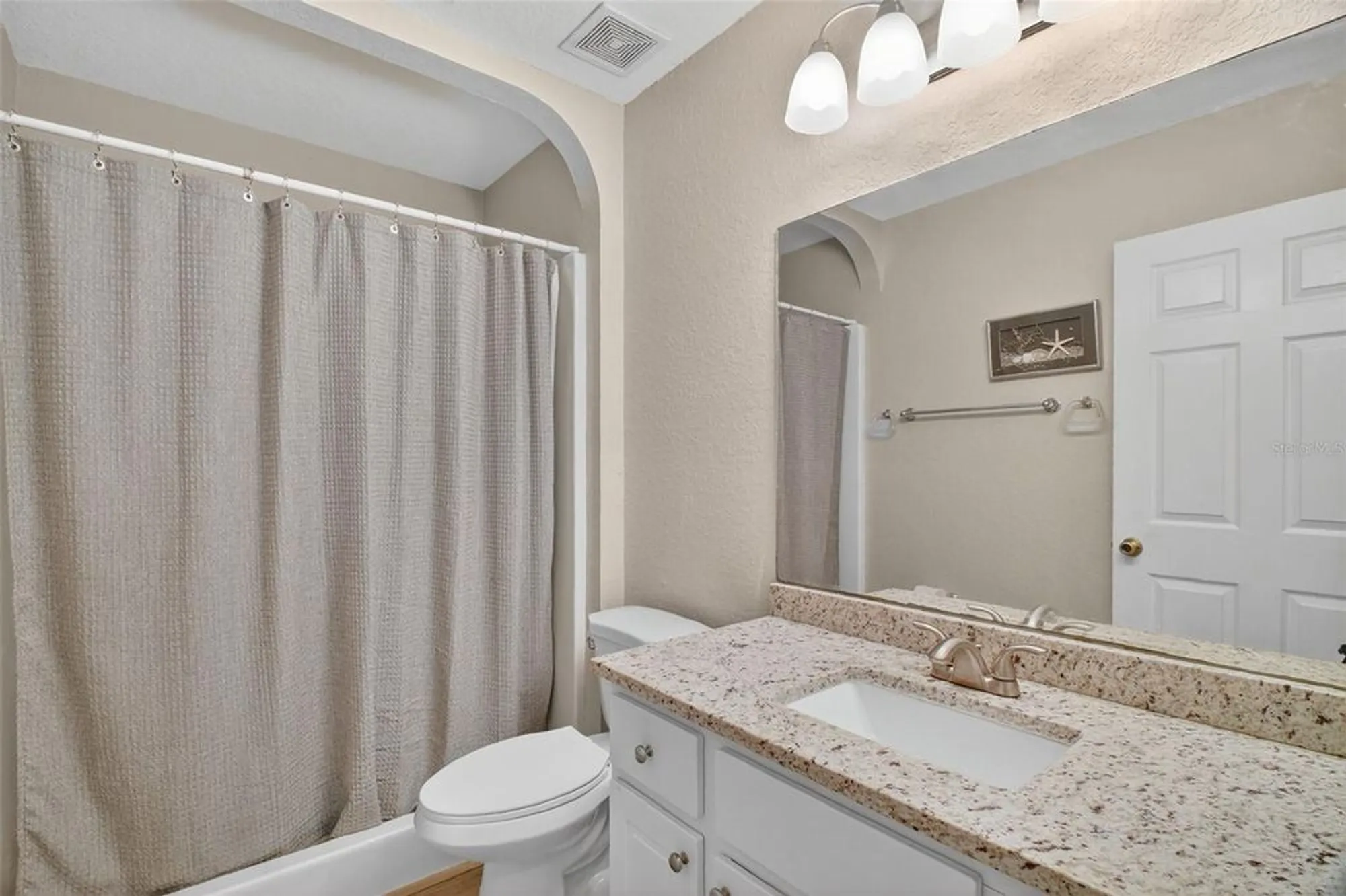 Property Slideshow image 5 of 25 | 11037 se 173rd pl, Summerfield, FL, 34491