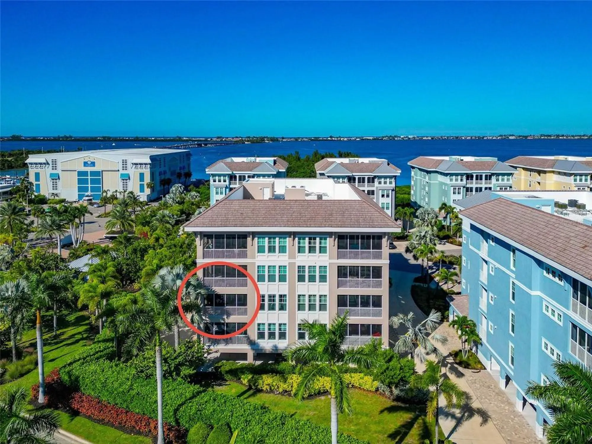 Property Slideshow image 4 of 78 | 395 aruba cir 203, Bradenton, FL, 34209