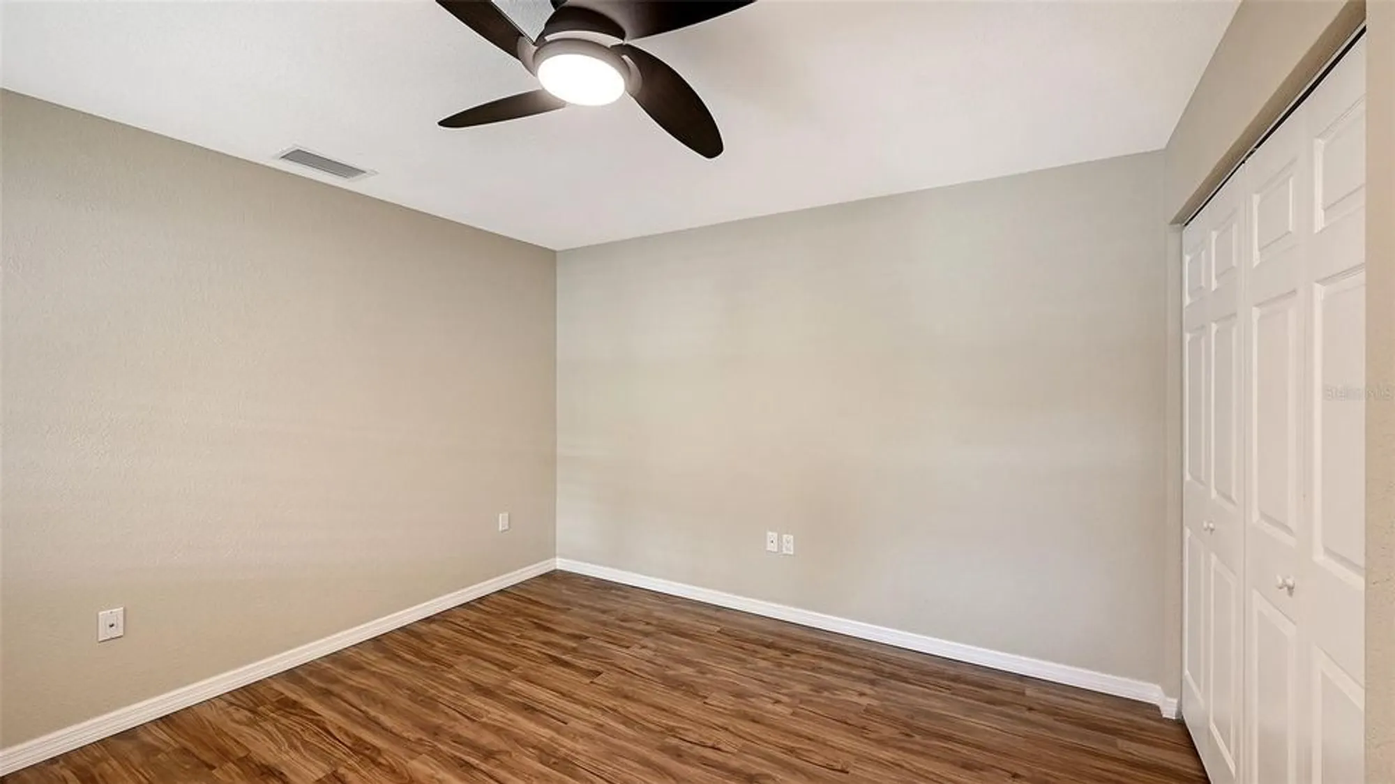 Property Slideshow image 31 of 63 | 7340 golf pointe cir, Sarasota, FL, 34243