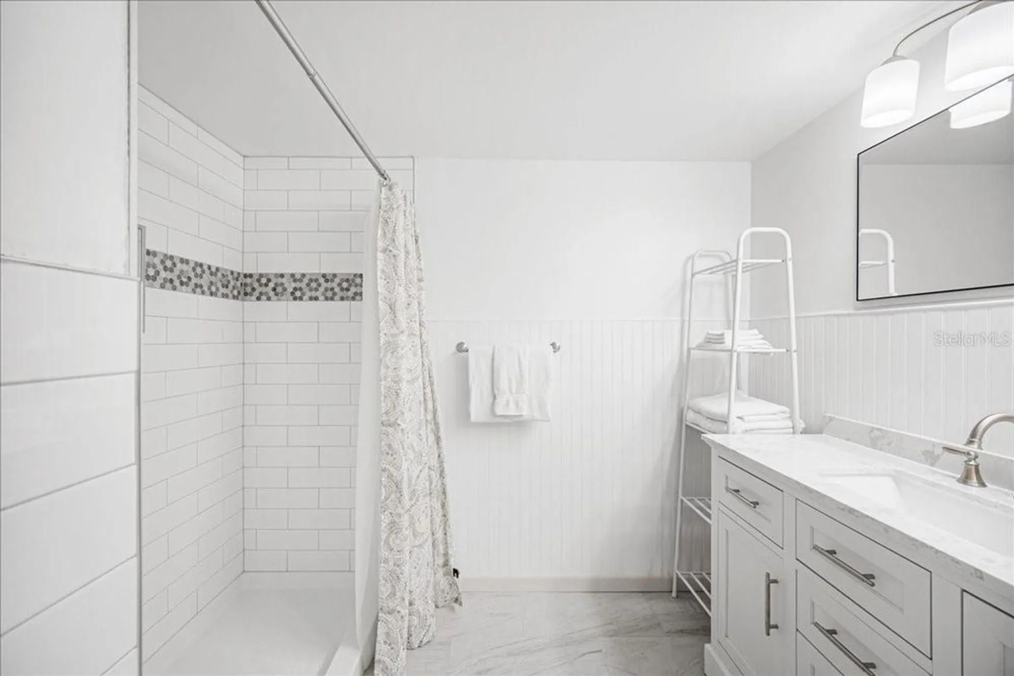 Property Slideshow image 17 of 37 | 821 patricia ave 202, Dunedin, FL, 34698