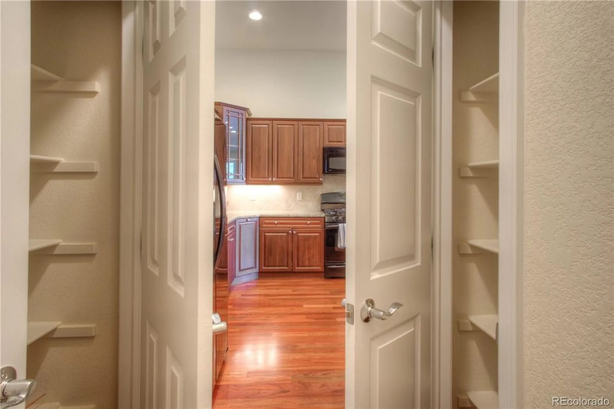 Property Slideshow image 36 of 49 | 8594 w quarto ave, Littleton, CO, 80128