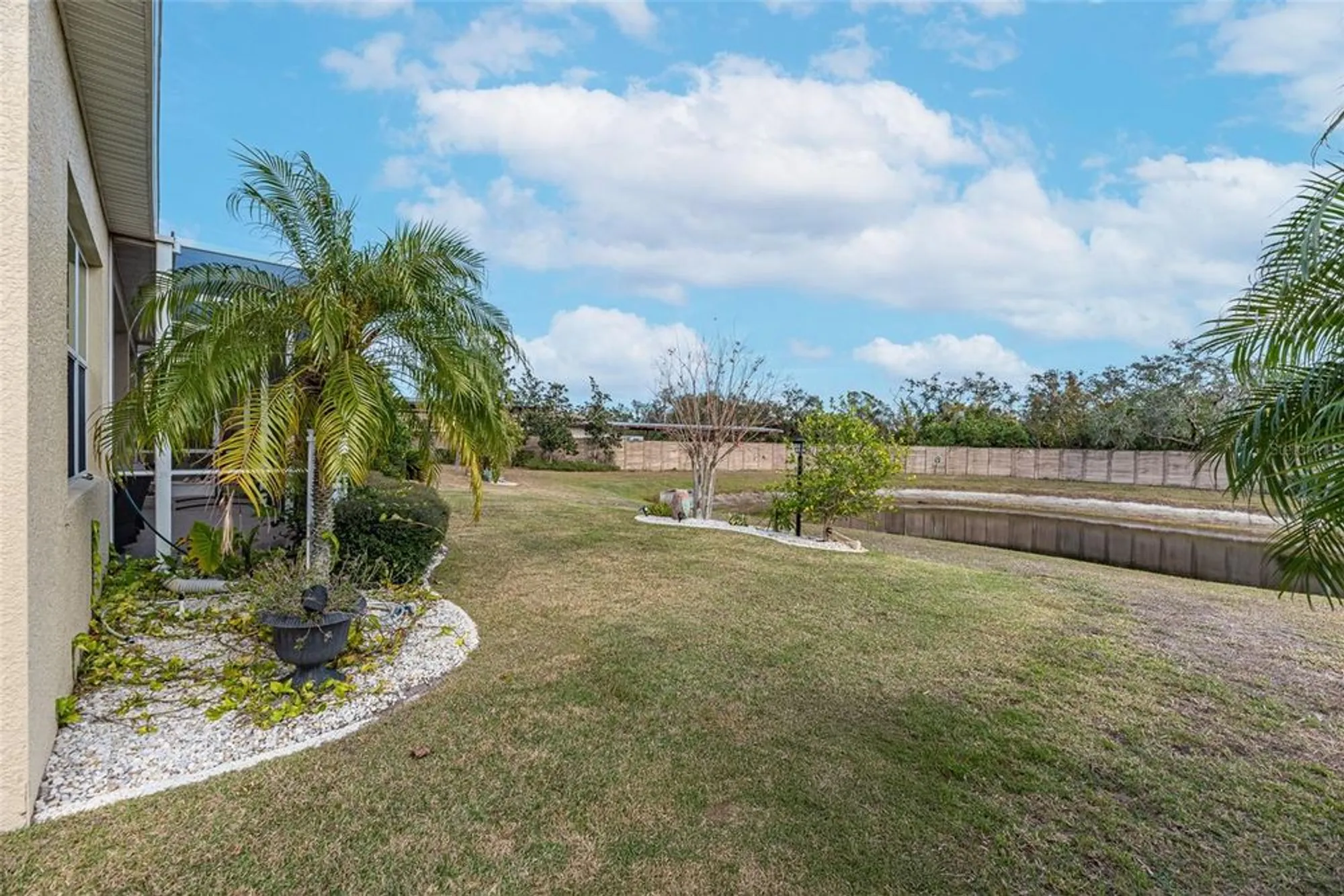 Property Slideshow image 29 of 35 | 1649 emerald dunes dr, Sun City Center, FL, 33573