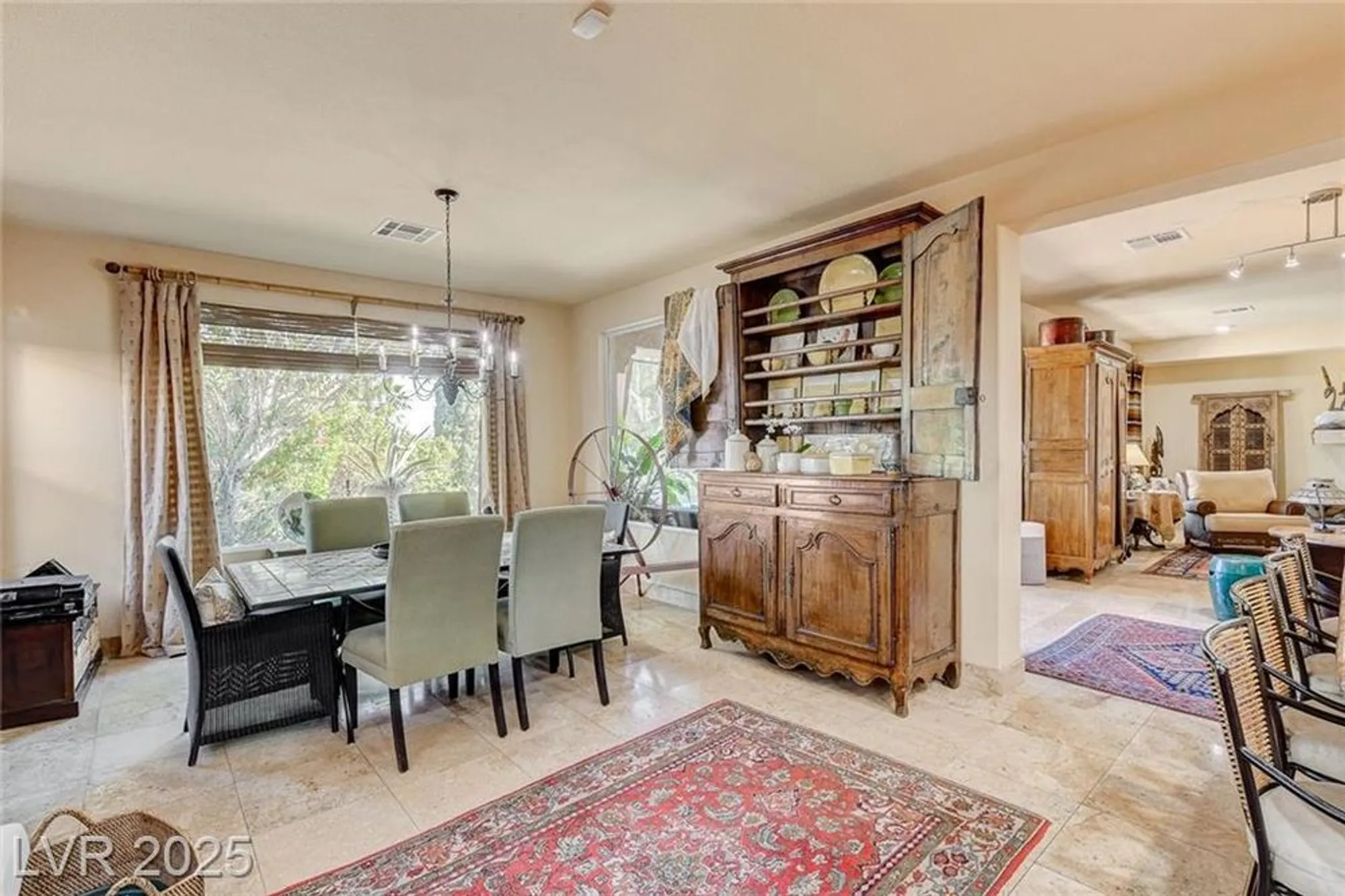 Property Slideshow image 9 of 56 | 5152 vincitor st, Las Vegas, NV, 89135