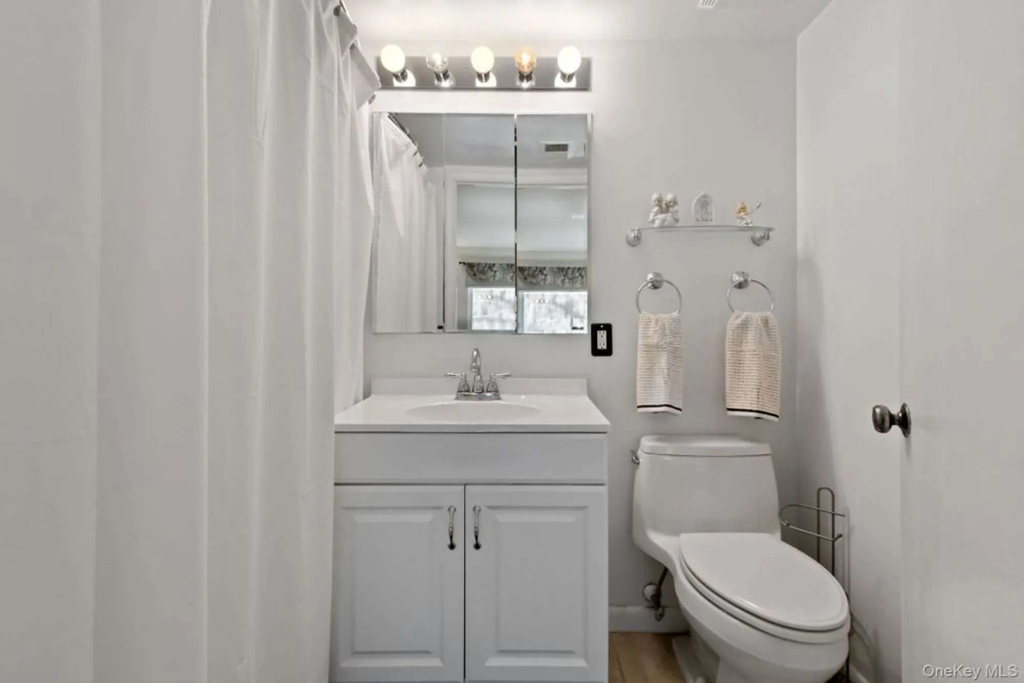 Property Slideshow image 19 of 28 | 148 flintlock way d, Yorktown Heights, NY, 10598