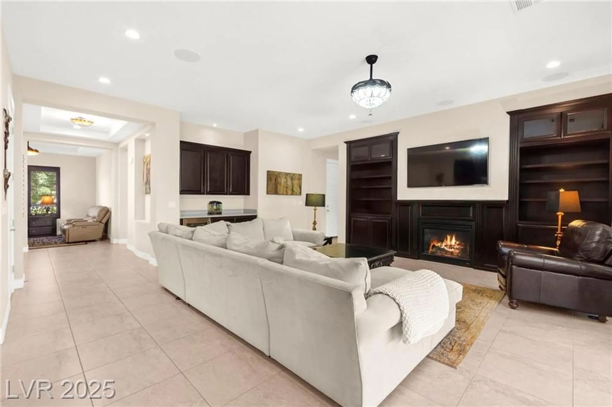 Property Slideshow image 3 of 55 | 6810 silver crescent st, Las Vegas, NV, 89148