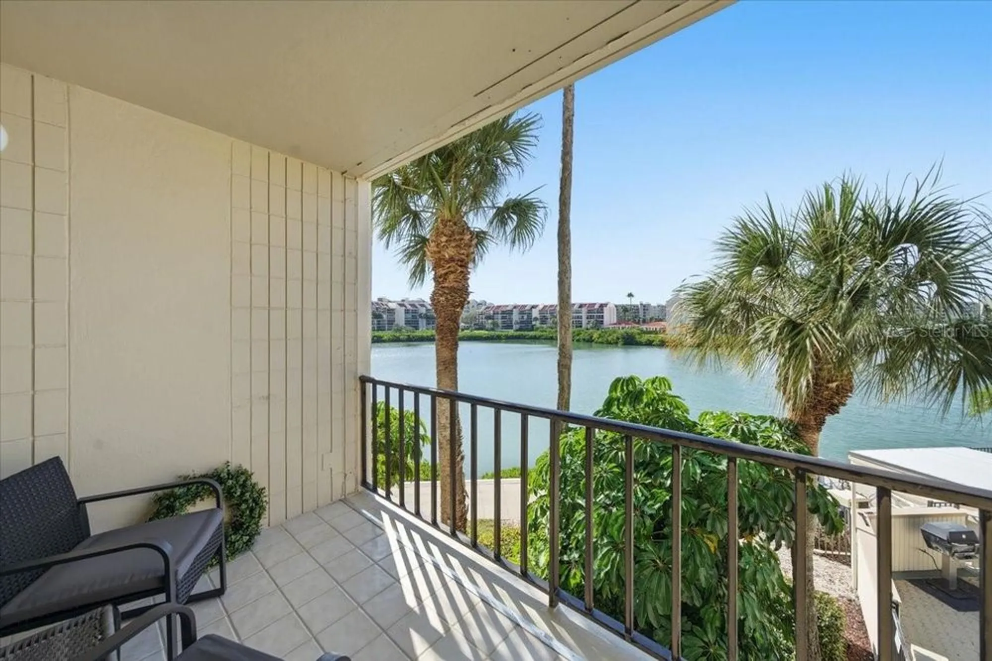 Property Slideshow image 31 of 62 | 7400 sun island dr 202, South Pasadena, FL, 33707