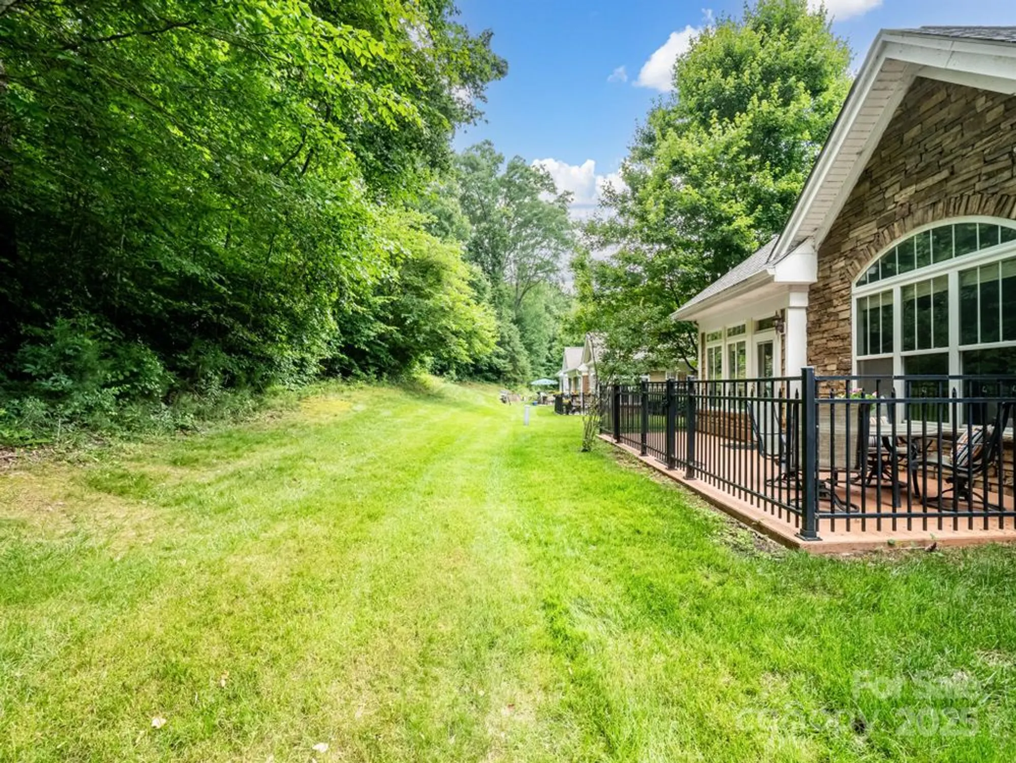 Property Slideshow image 28 of 37 | 10875 casetta dr, Matthews, NC, 28105