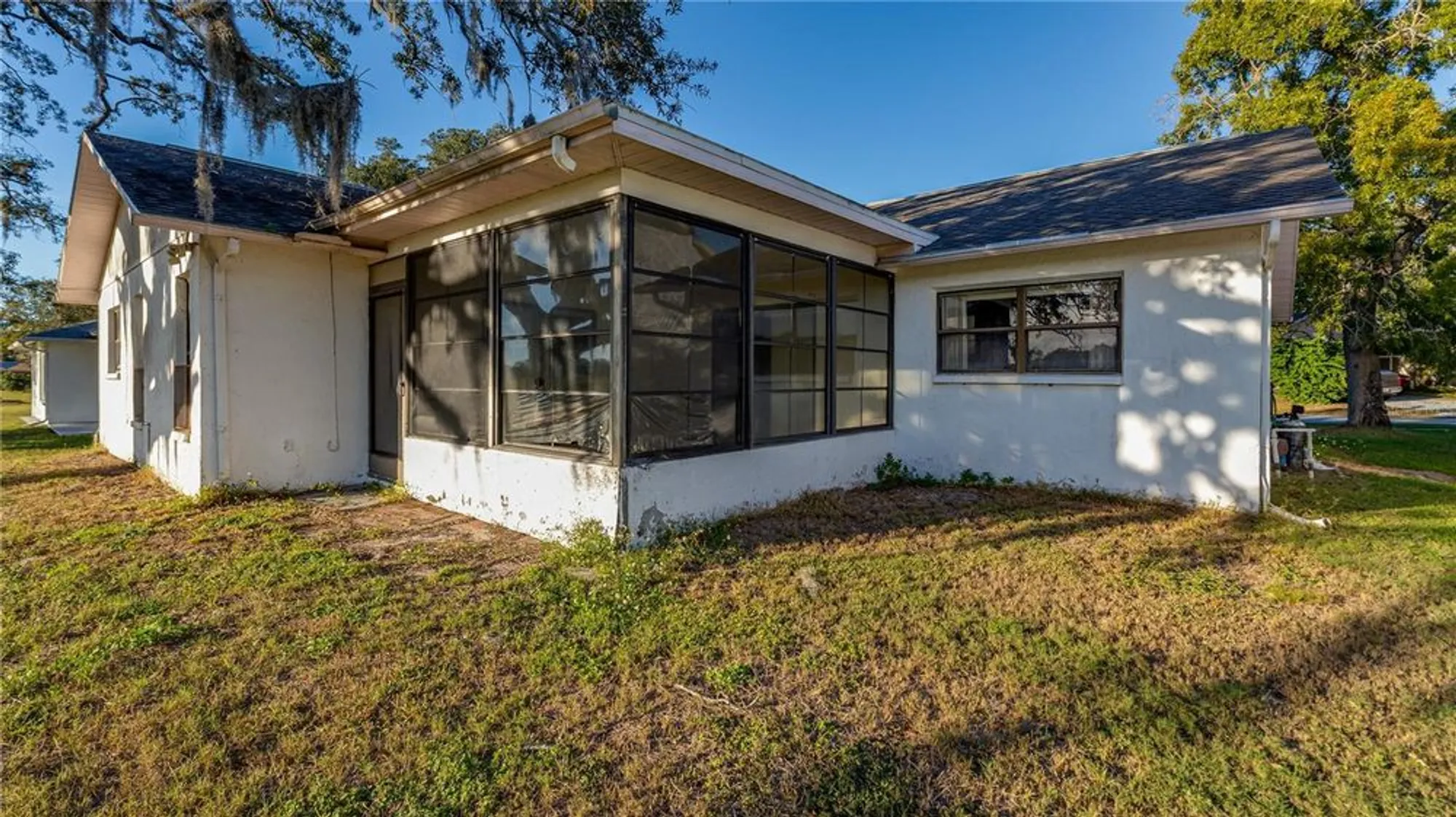 Property Slideshow image 7 of 39 | 10733 fallen leaf ln, Port Richey, FL, 34668