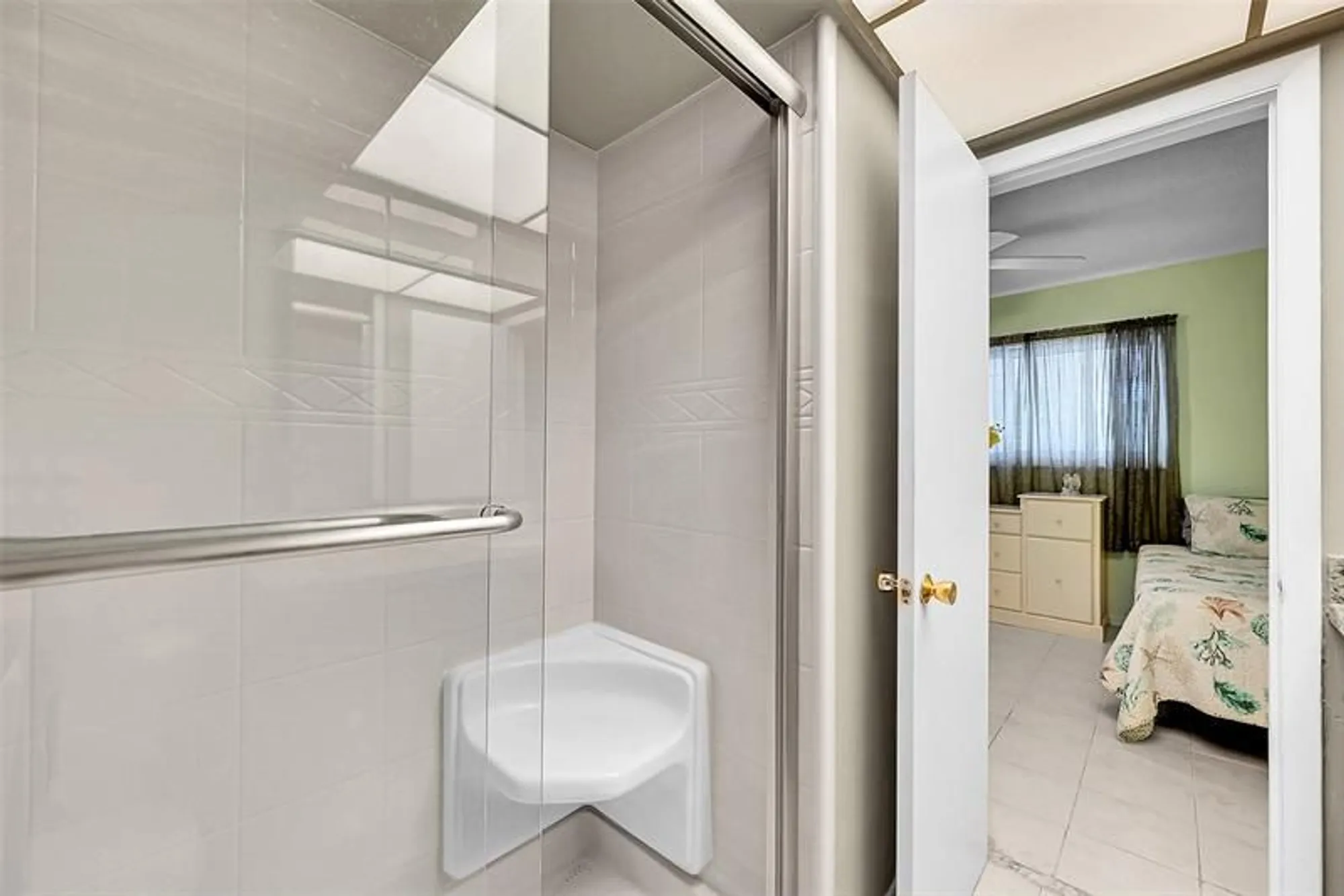 Property Slideshow image 20 of 43 | 2501 w golf blvd 229, Pompano Beach, FL, 33064