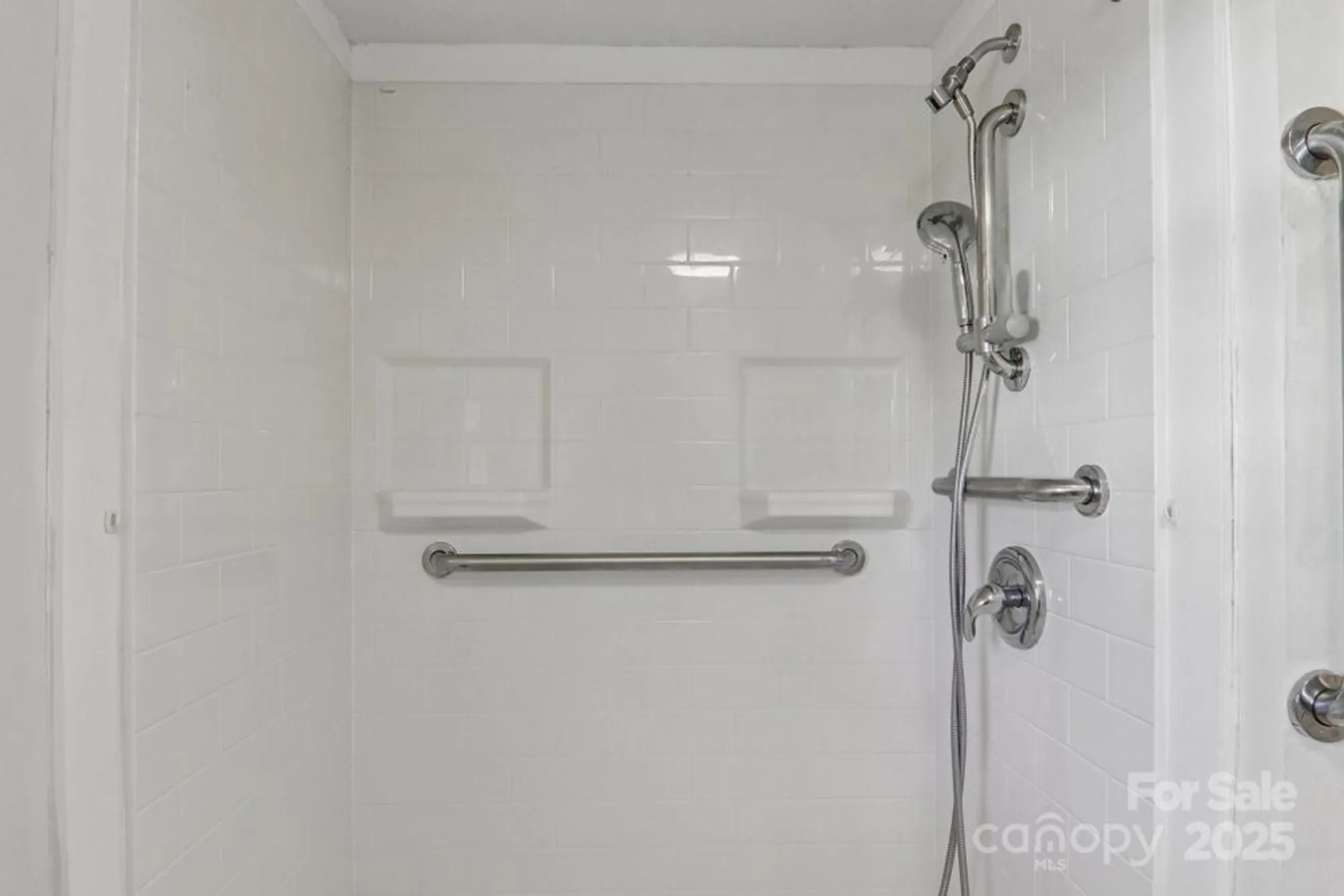 Property Slideshow image 25 of 44 | 201 cranbrook cir, Hendersonville, NC, 28792