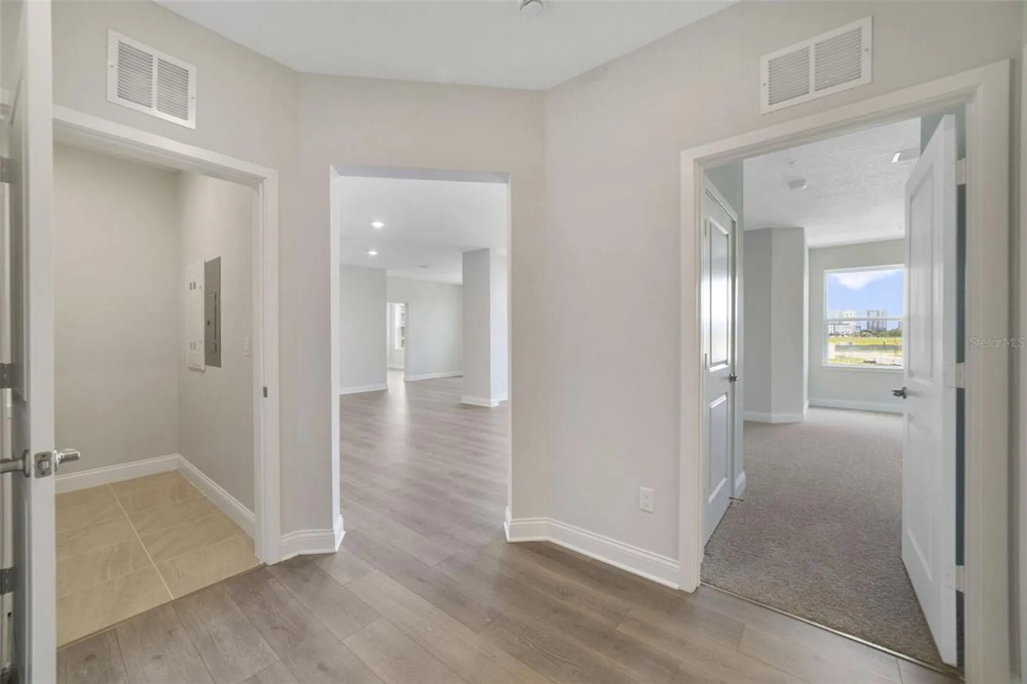 Property Slideshow image 5 of 35 | 7545 laureate blvd unit 7202, Orlando, FL, 32827