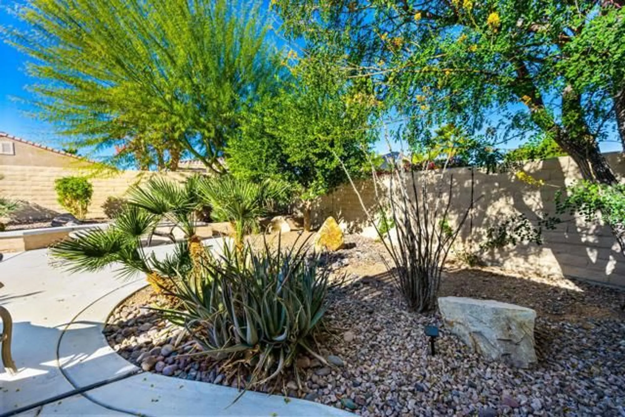 Property Slideshow image 25 of 40 | 40767 calle los osos, Indio, CA, 92203