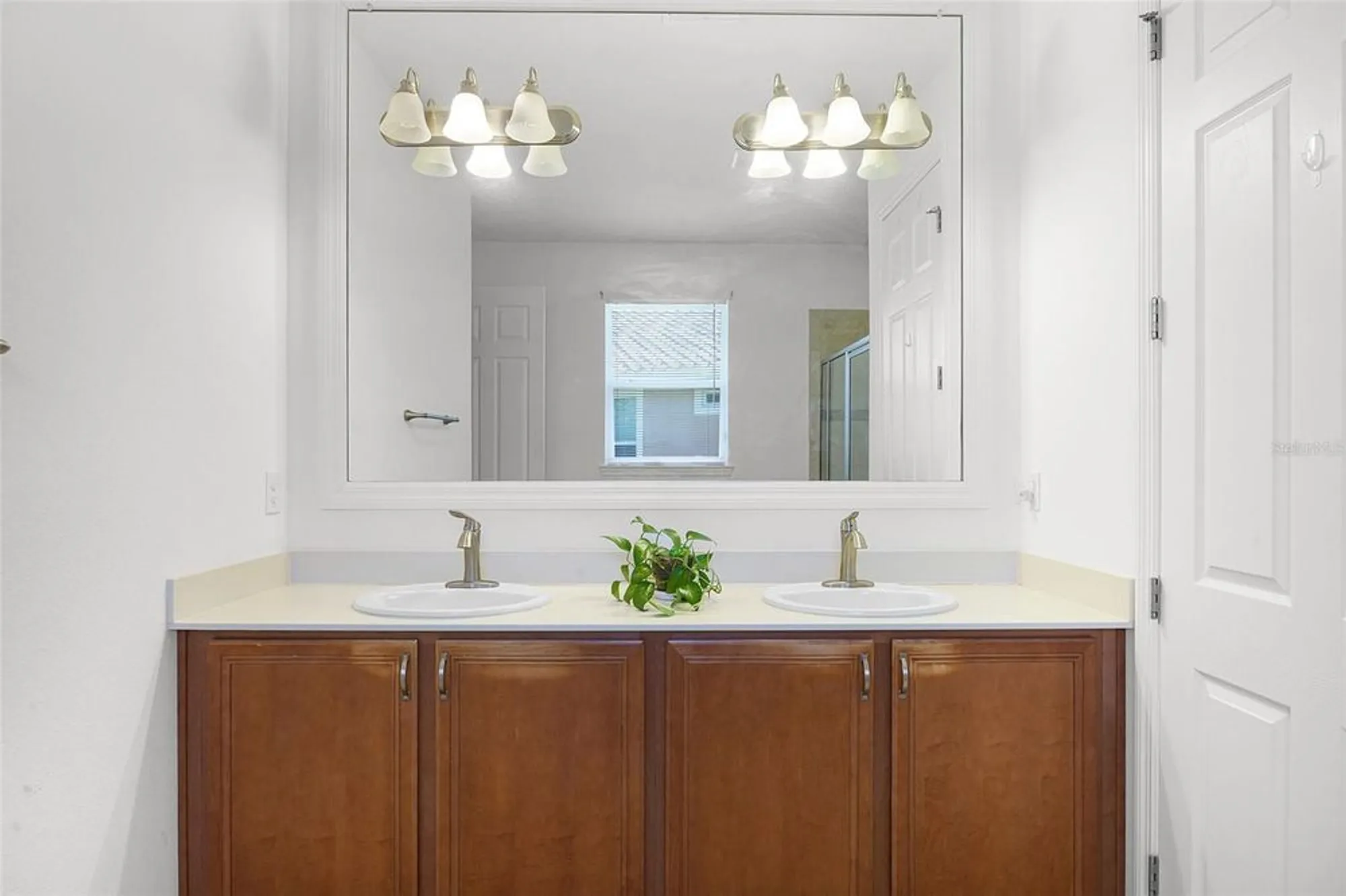 Property Slideshow image 44 of 94 | 780 mystic hill ct, Poinciana, FL, 34759