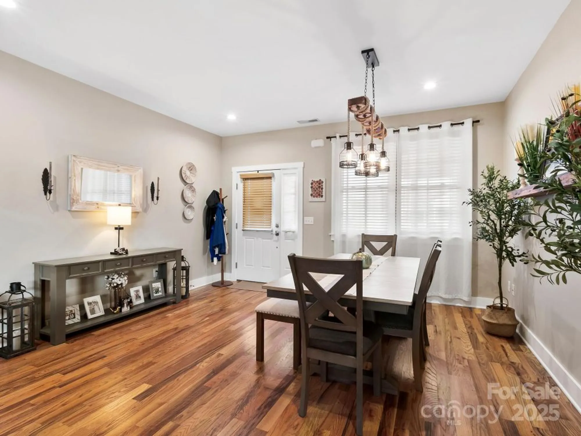 Property Slideshow image 14 of 34 | 371 beechnut dr, Hendersonville, NC, 28739