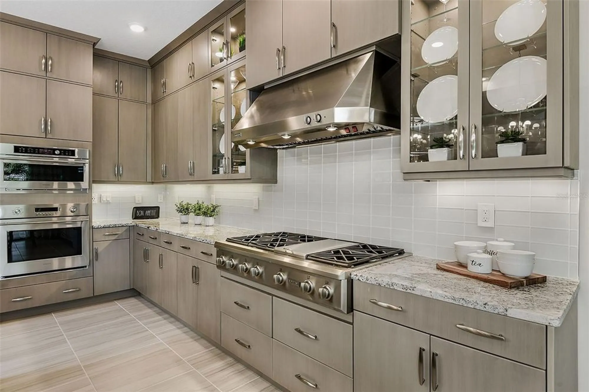 Property Slideshow image 23 of 78 | 18225 cresswind ter, Lakewood Ranch, FL, 34211