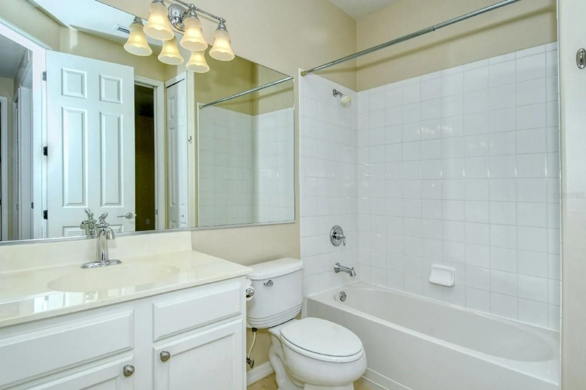 Property Slideshow image 26 of 47 | 1251 burgos dr # 303, Sarasota, FL, 34238