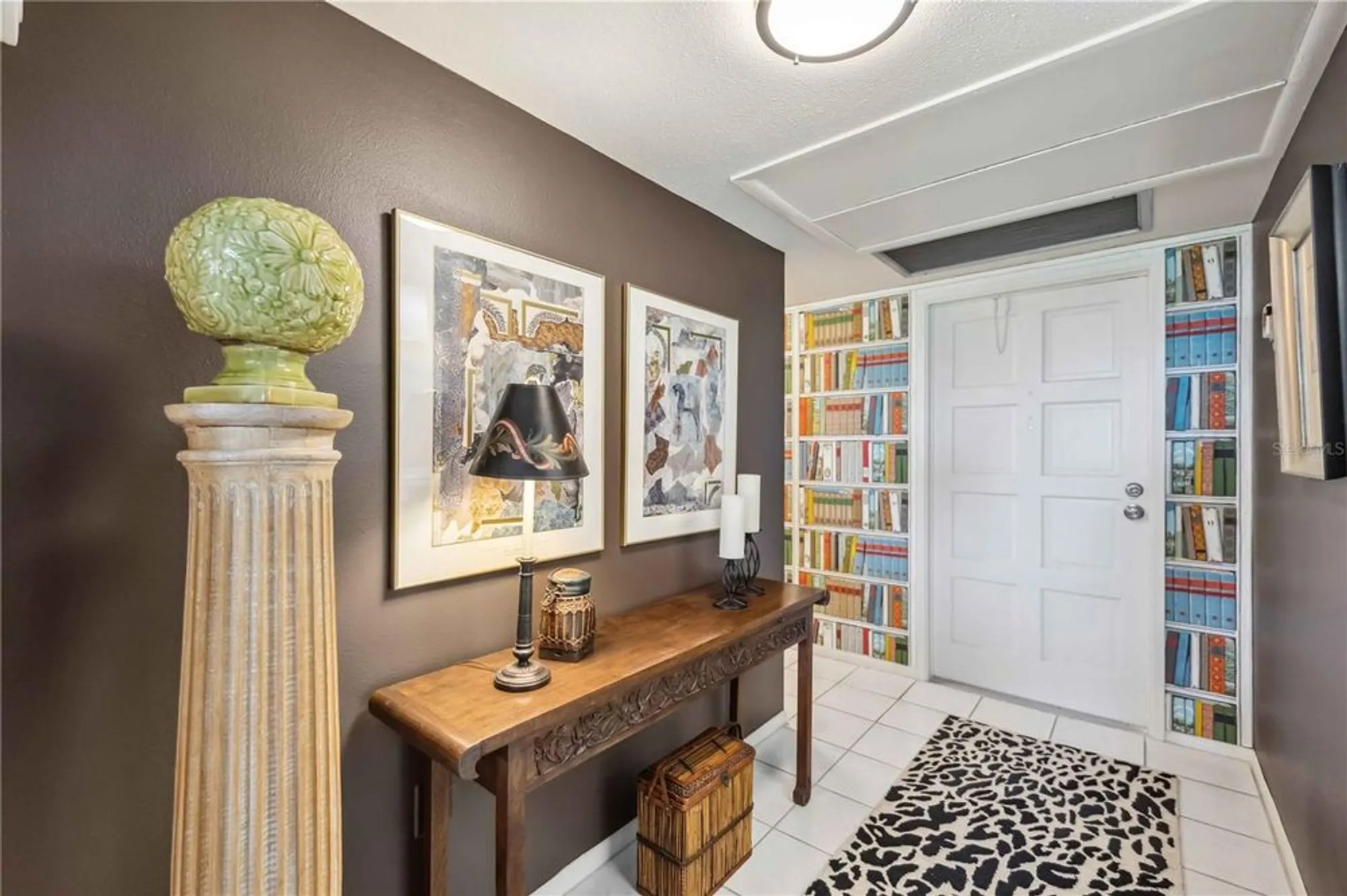 Property Slideshow image 5 of 31 | 7461 w country club dr 207, Sarasota, FL, 34243