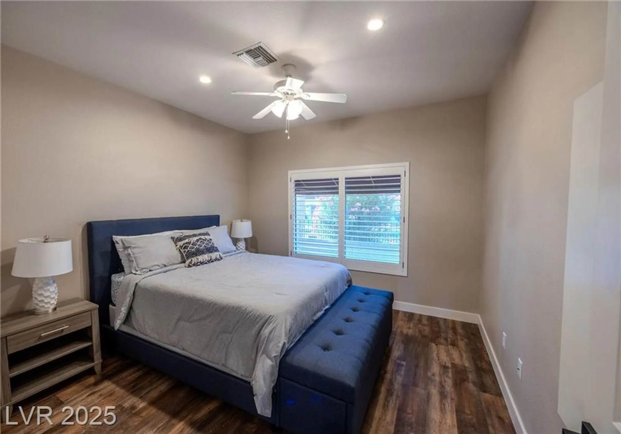 Property Slideshow image 19 of 26 | 9240 january dr, Las Vegas, NV, 89134