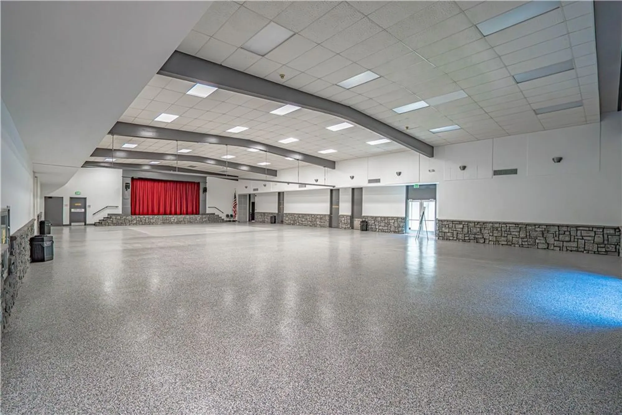 Property Slideshow image 45 of 51 | 19433 oak crossing rd, Newhall, CA, 91321