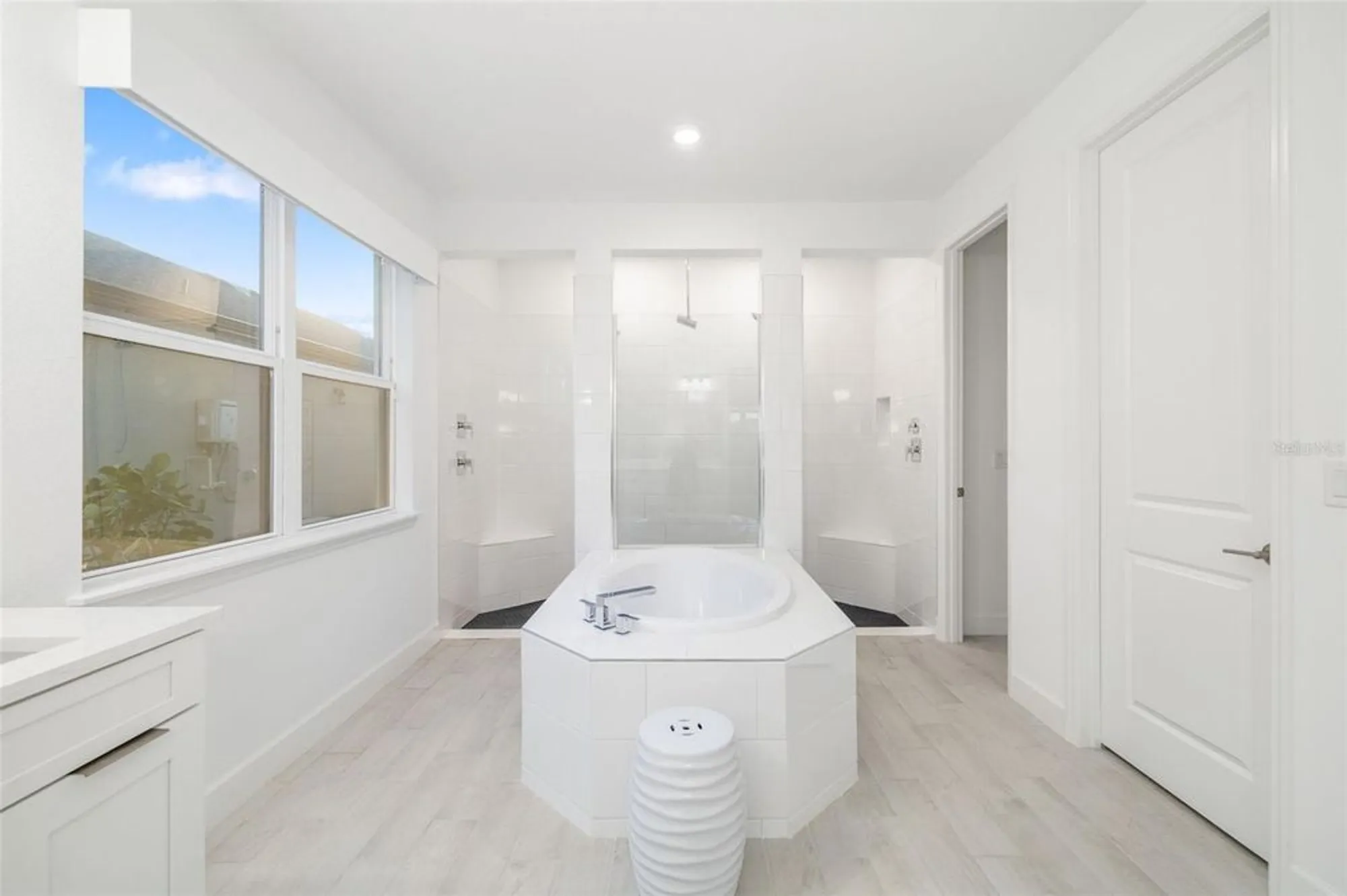 Property Slideshow image 30 of 61 | 16626 paynes mill dr, Lakewood Ranch, FL, 34211