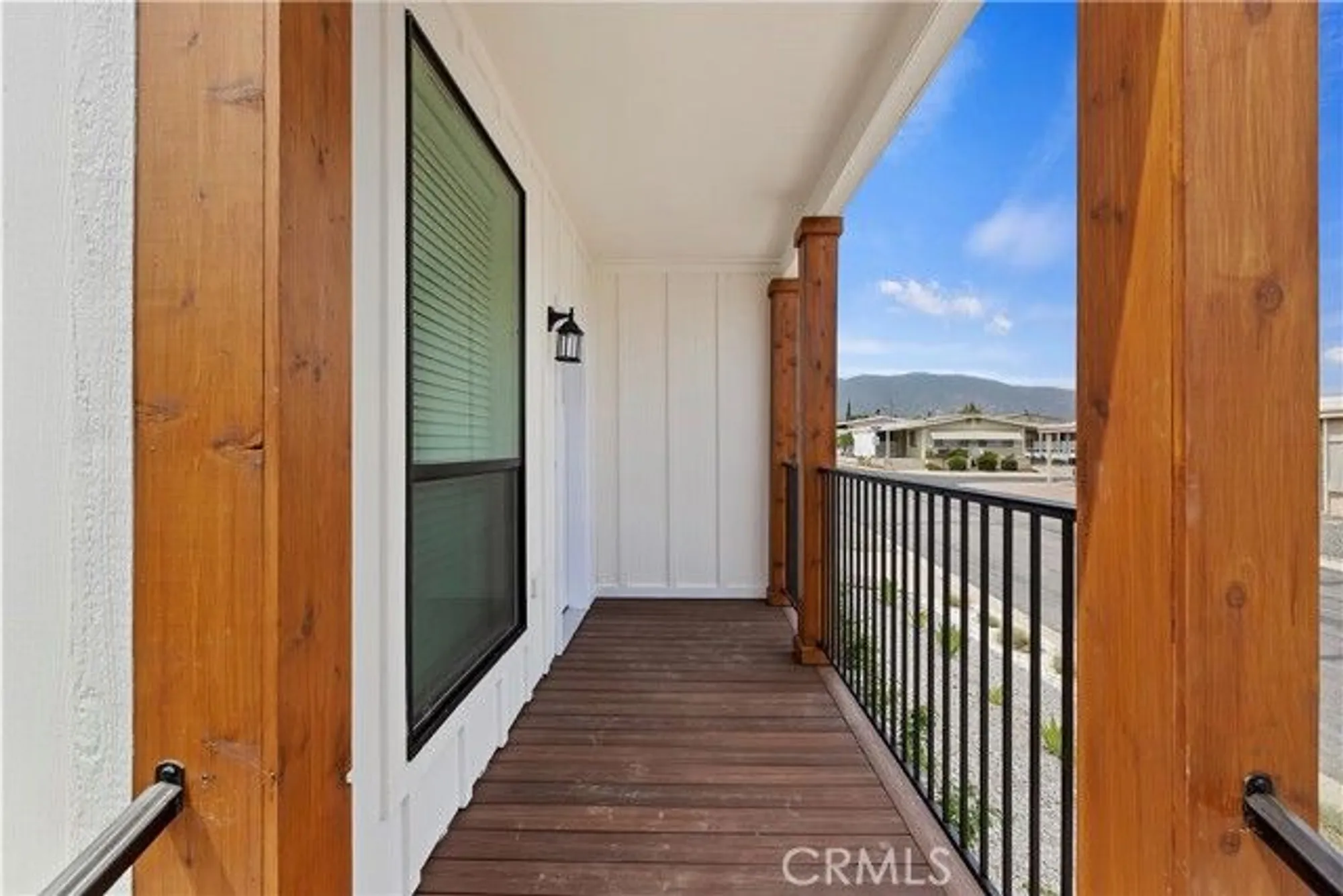 Property Slideshow image 4 of 38 | 991 norwich way, Corona, CA, 92882