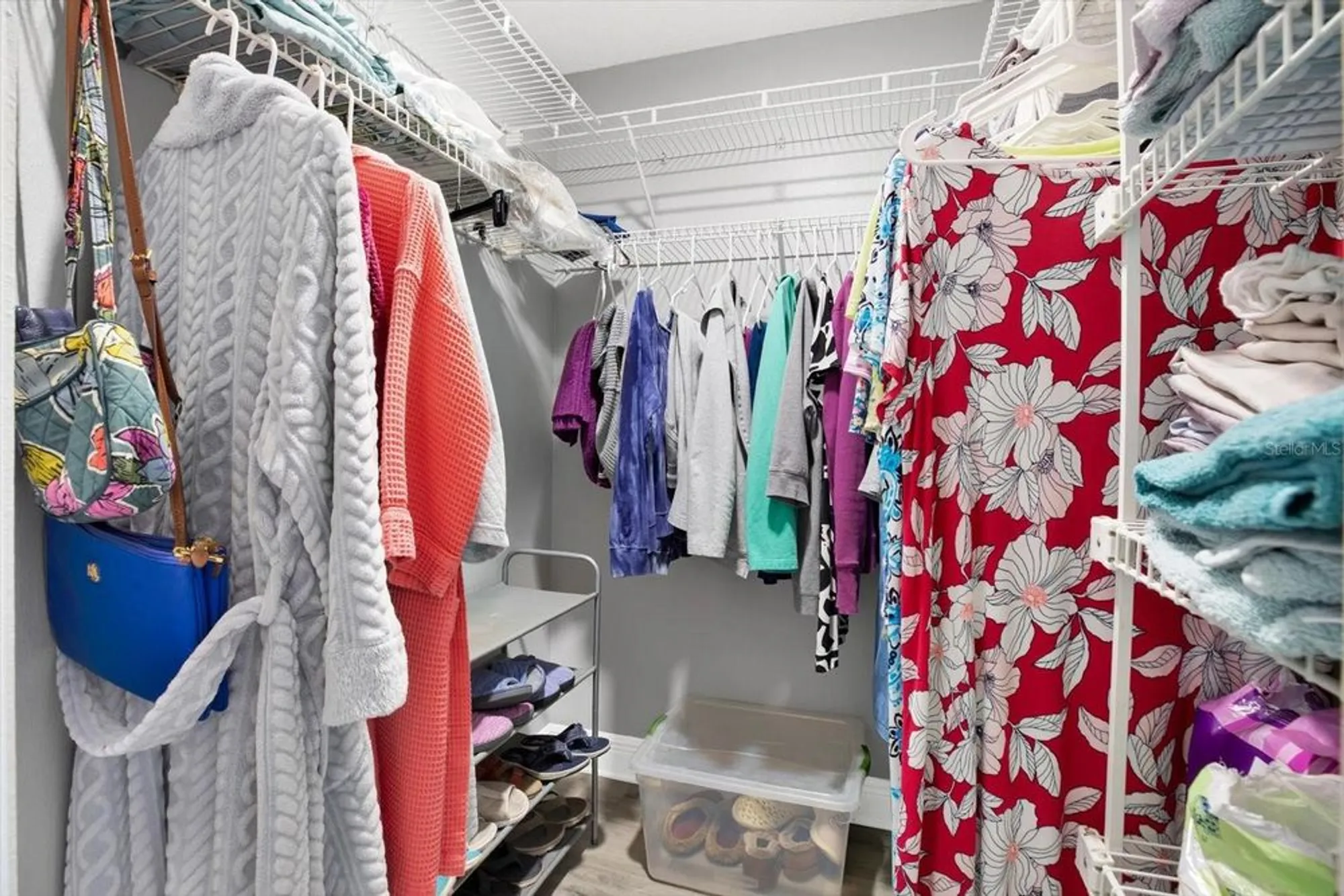 Property Slideshow image 14 of 29 | 2403 nantucket green ct, Sun City Center, FL, 33573