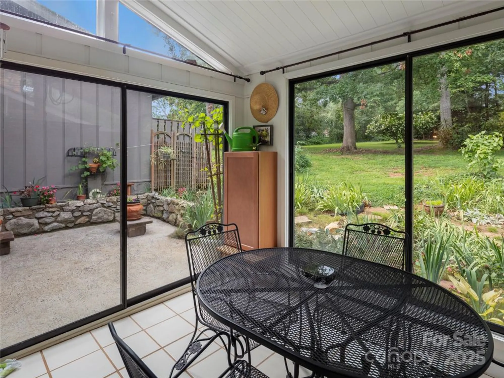 Property Slideshow image 12 of 27 | 102 crowfields dr, Asheville, NC, 28803