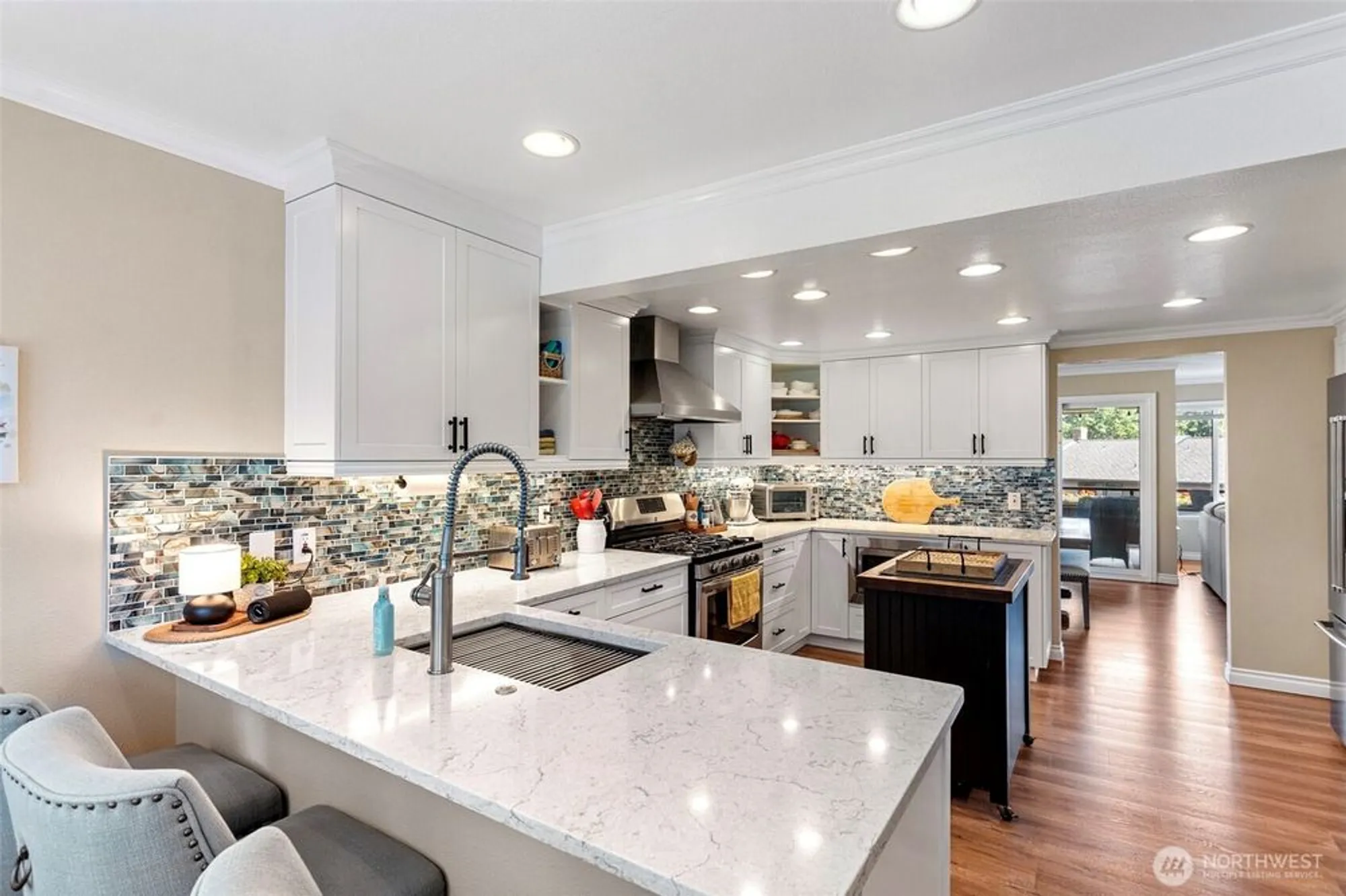 Property Slideshow image 6 of 40 | 10749 glen acres dr s # 10749s, Seattle, WA, 98168