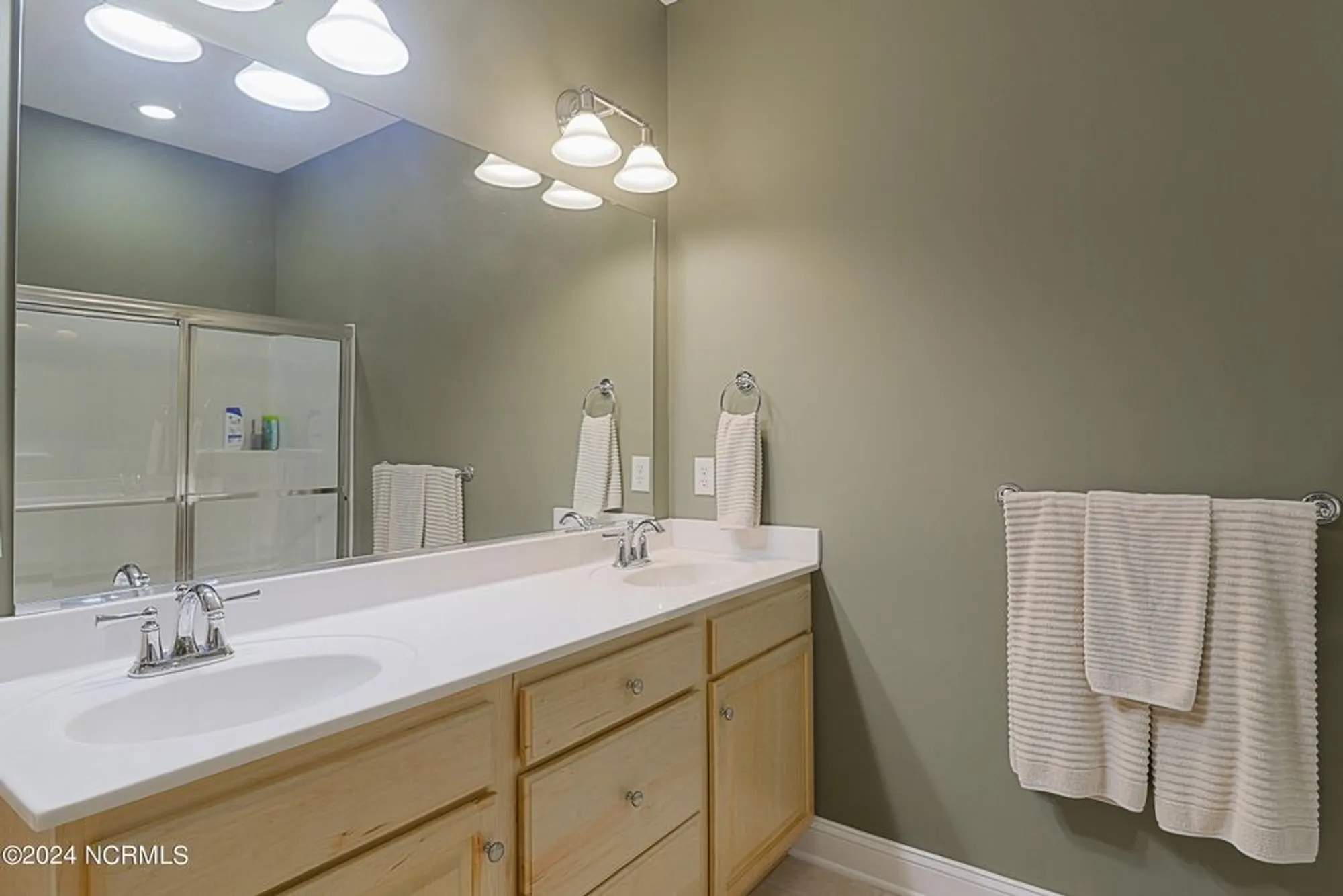 Property Slideshow image 19 of 52 | 8975 smithfield dr 2, Calabash, NC, 28467