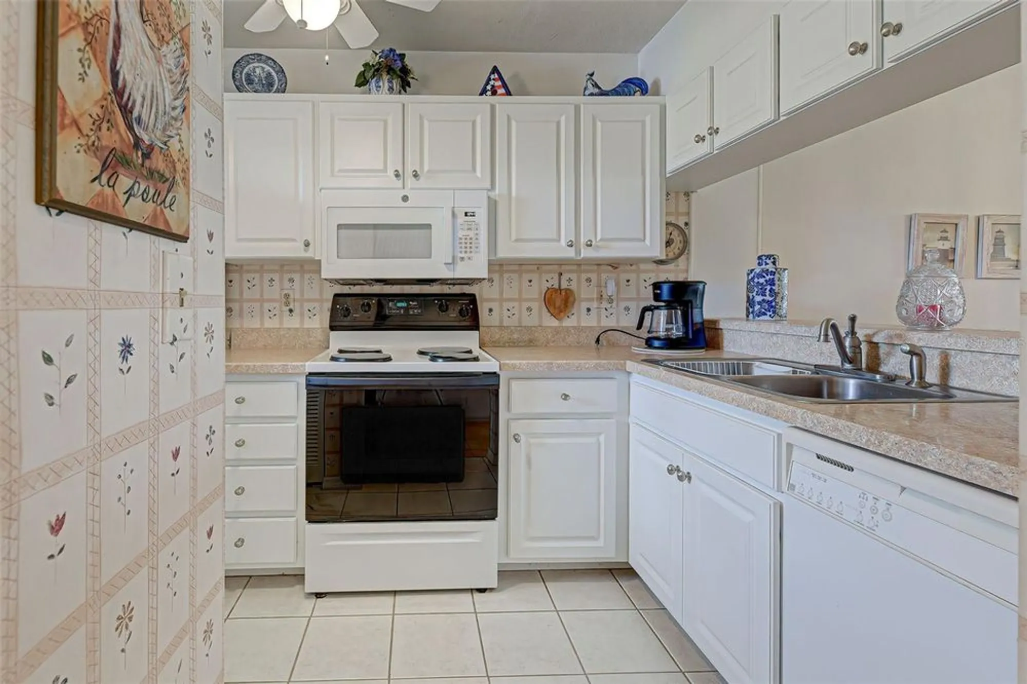 Property Slideshow image 19 of 76 | 418 cerromar ct 261, Venice, FL, 34293