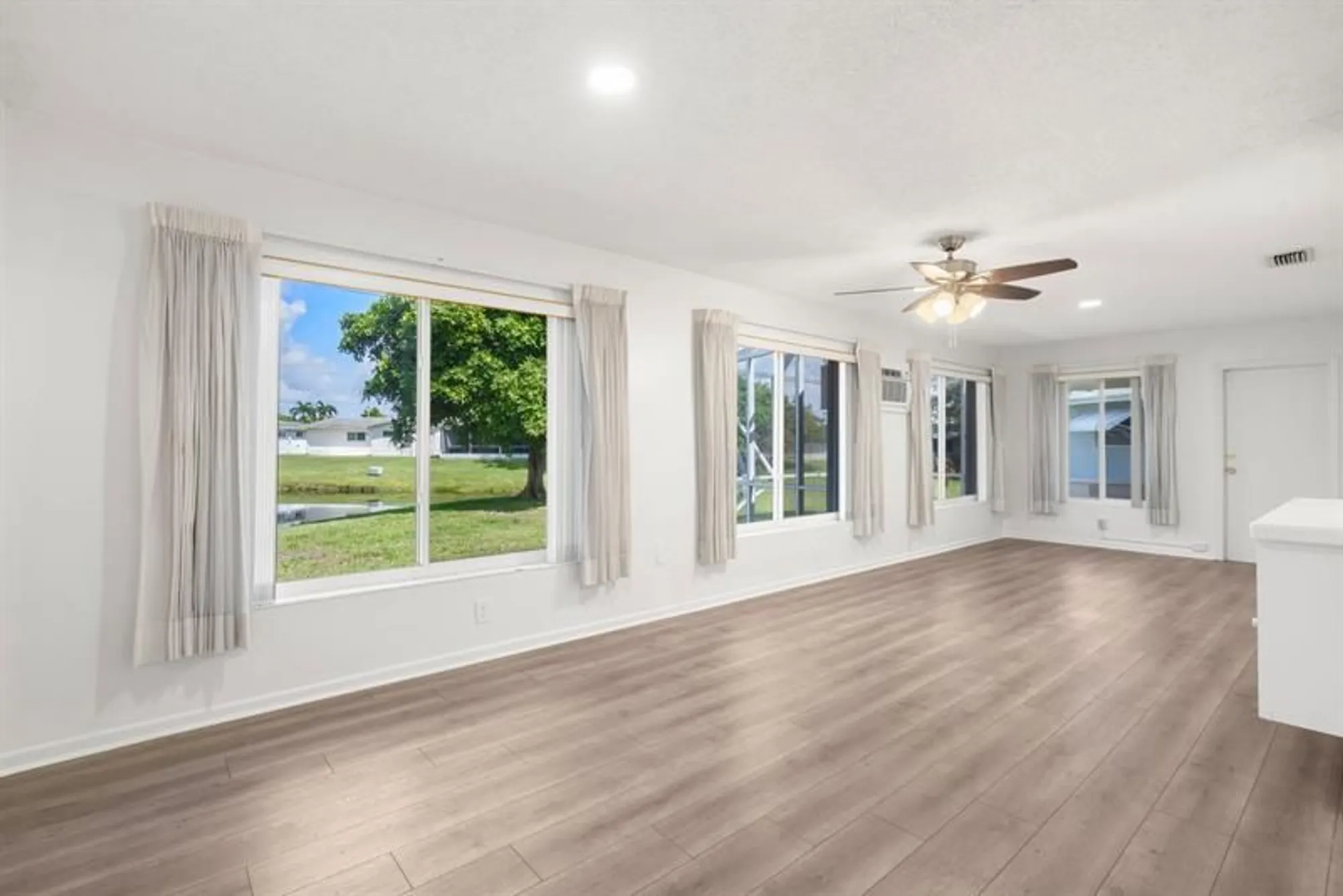 Property Slideshow image 17 of 34 | 1165 nw 67th ave, Margate, FL, 33063