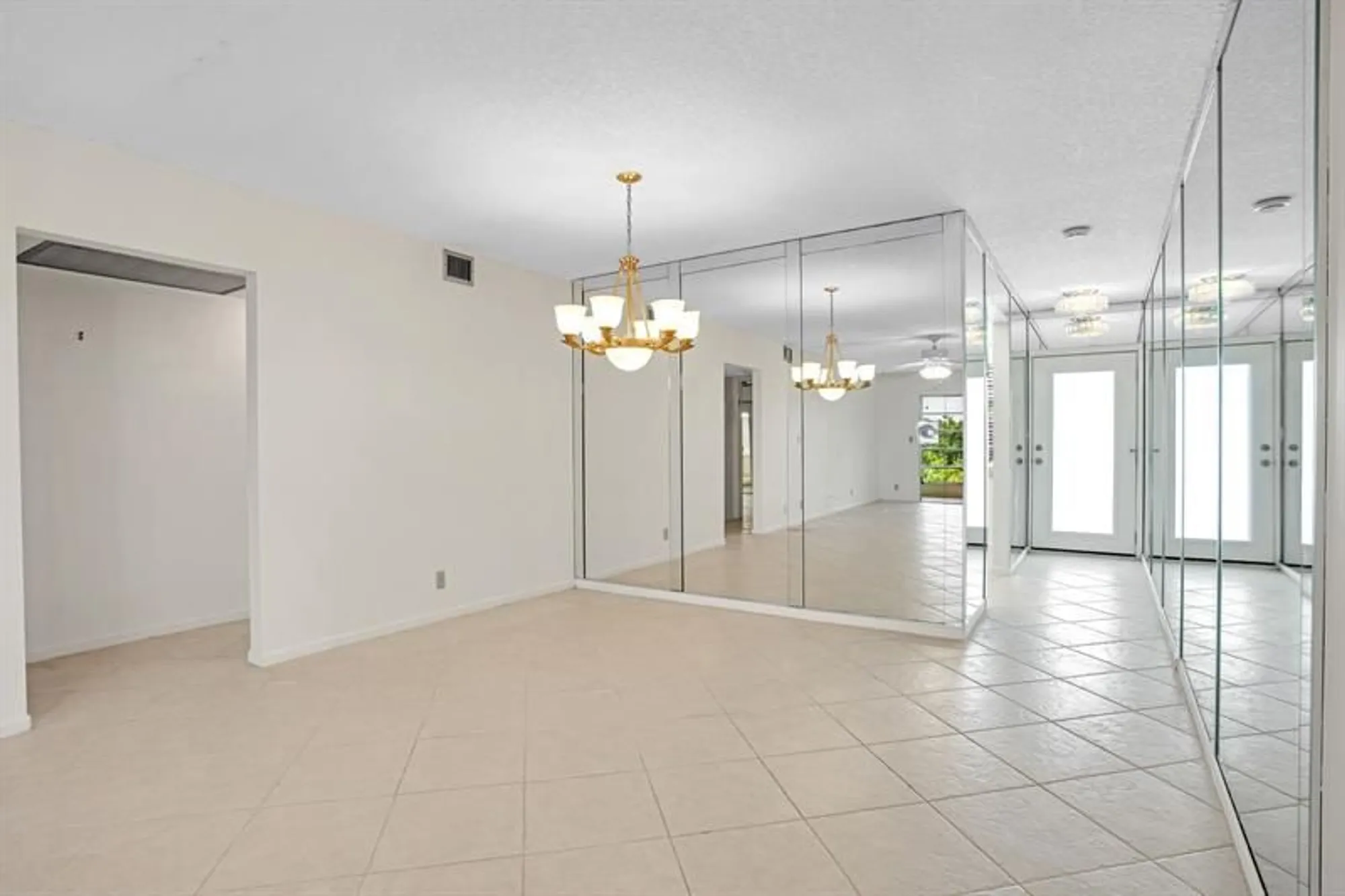 Property Slideshow image 13 of 28 | 2202 lucaya bnd d4, Coconut Creek, FL, 33066