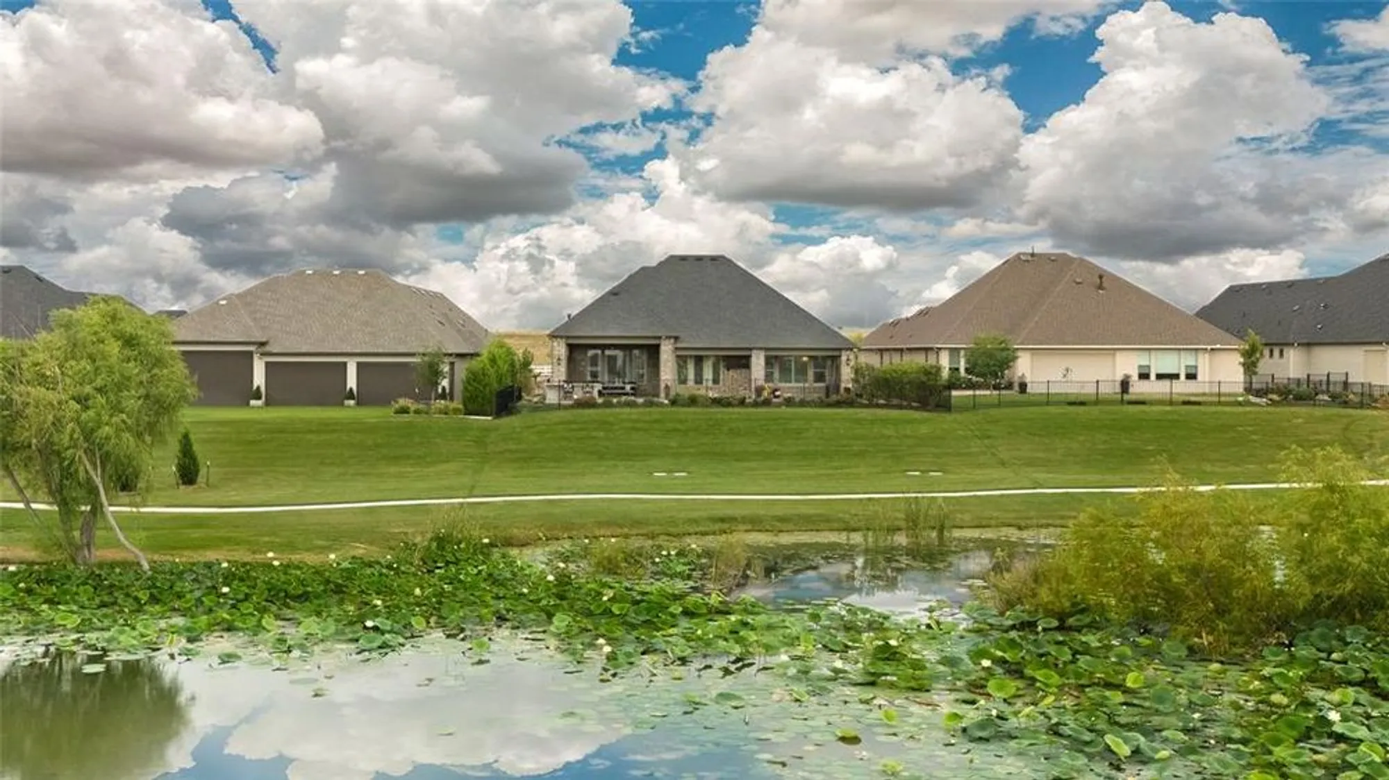 Property Slideshow image 18 of 40 | 11409 iron bark dr, Denton, TX, 76207