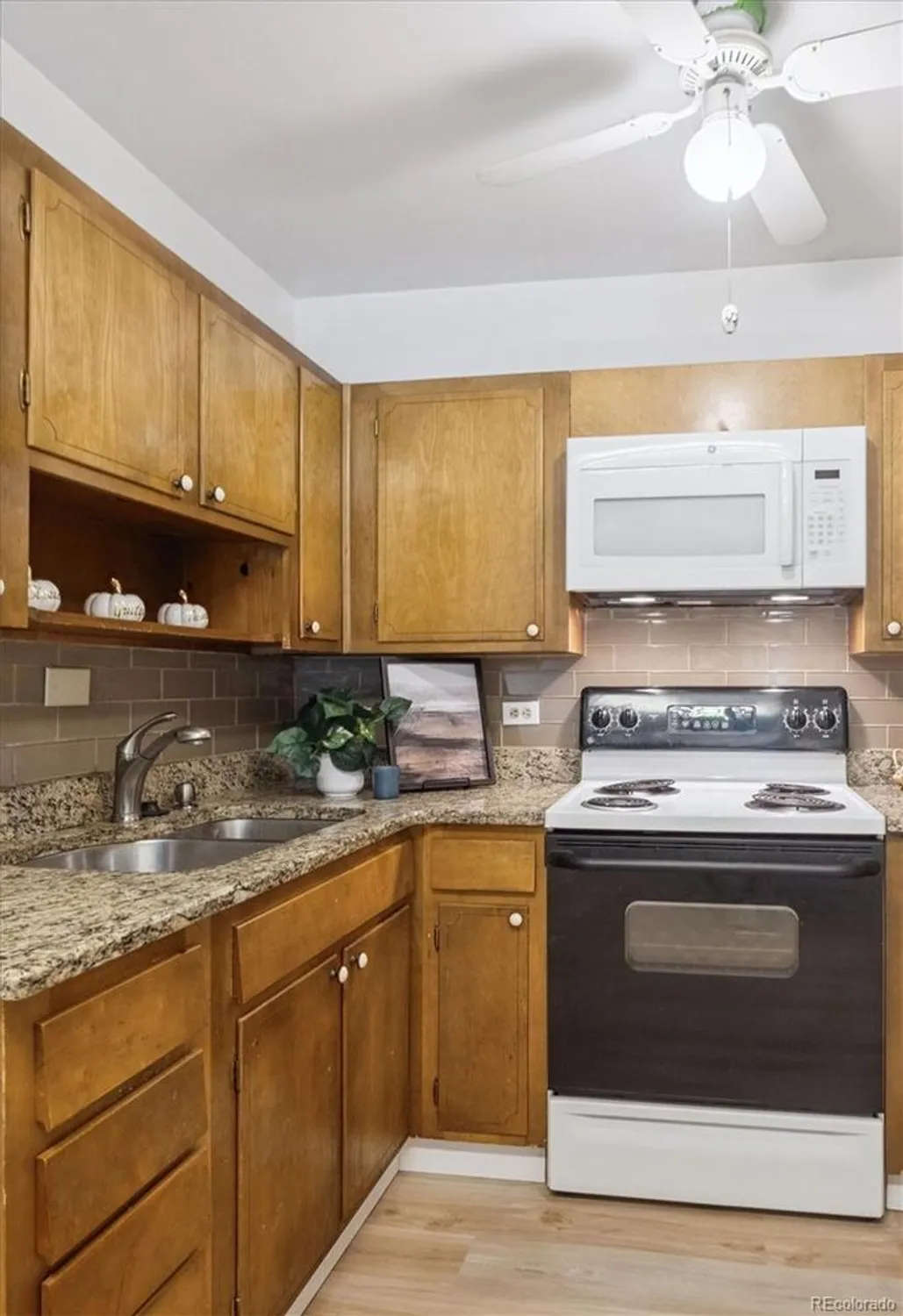 Property Slideshow image 3 of 49 | 675 s clinton st 4b, Denver, CO, 80247
