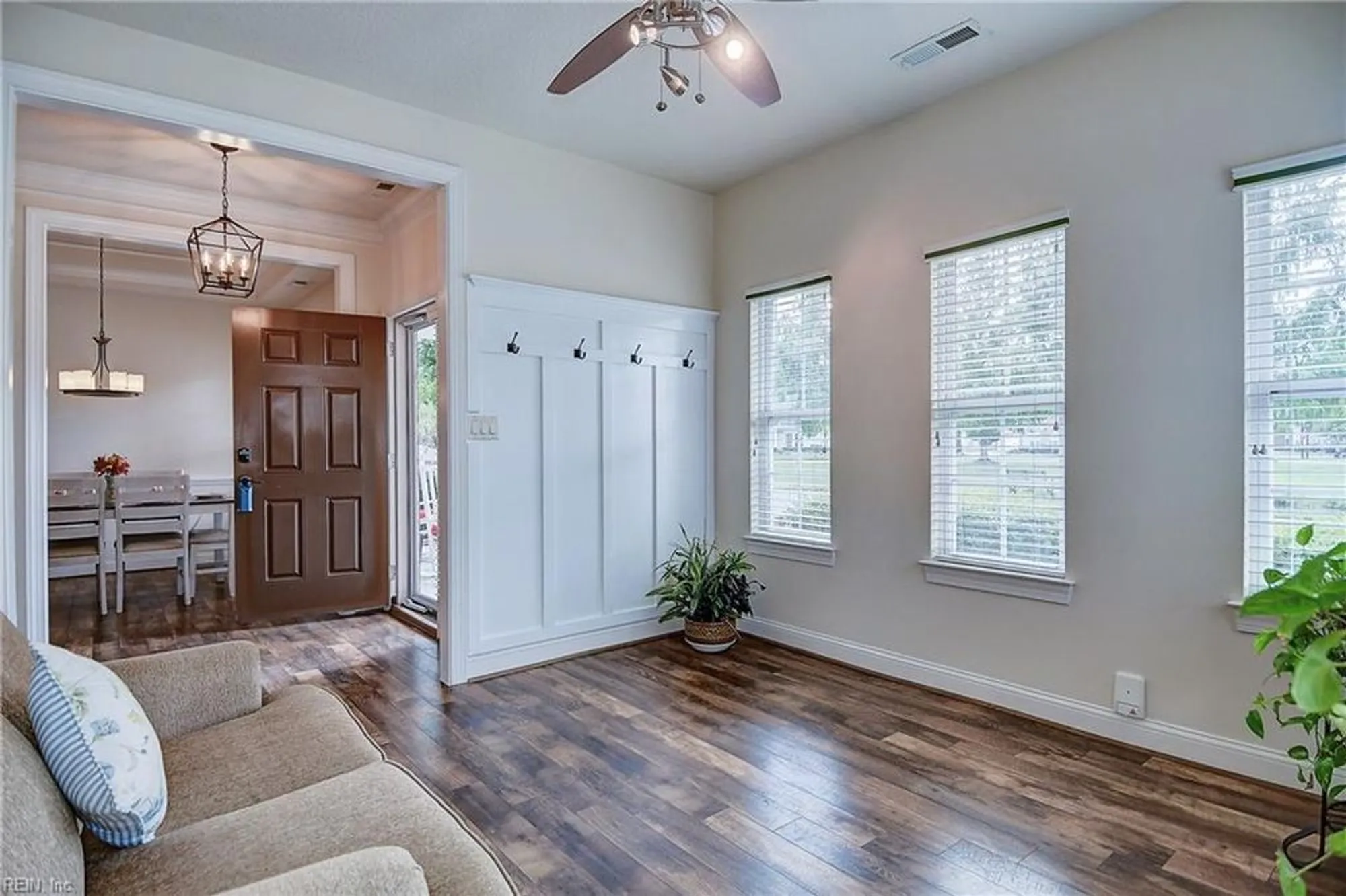 Property Slideshow image 8 of 49 | 1534 carrolton way, Chesapeake, VA, 23320