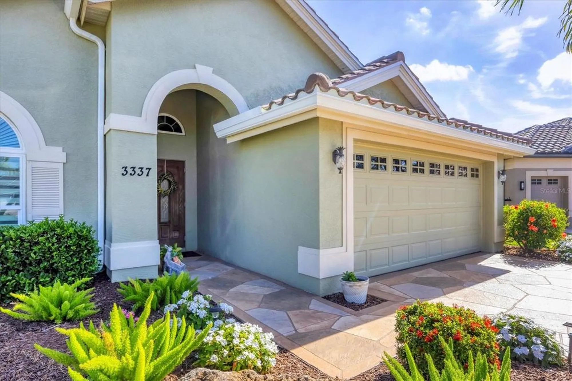 Property Slideshow image 6 of 70 | 3337 pine shadow cir, North Port, FL, 34287