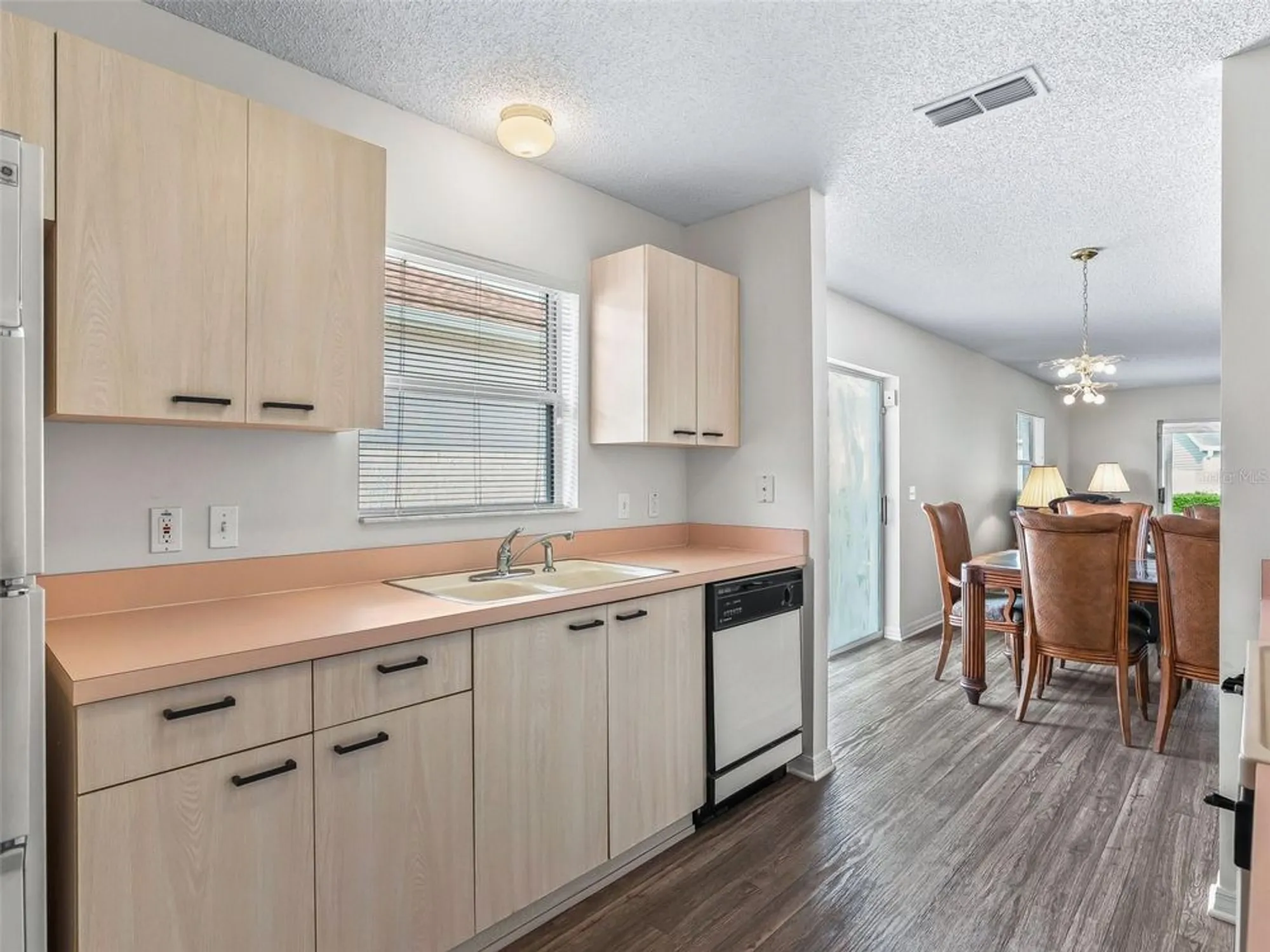 Property Slideshow image 10 of 53 | 744 hernandez dr, The Villages, FL, 32159