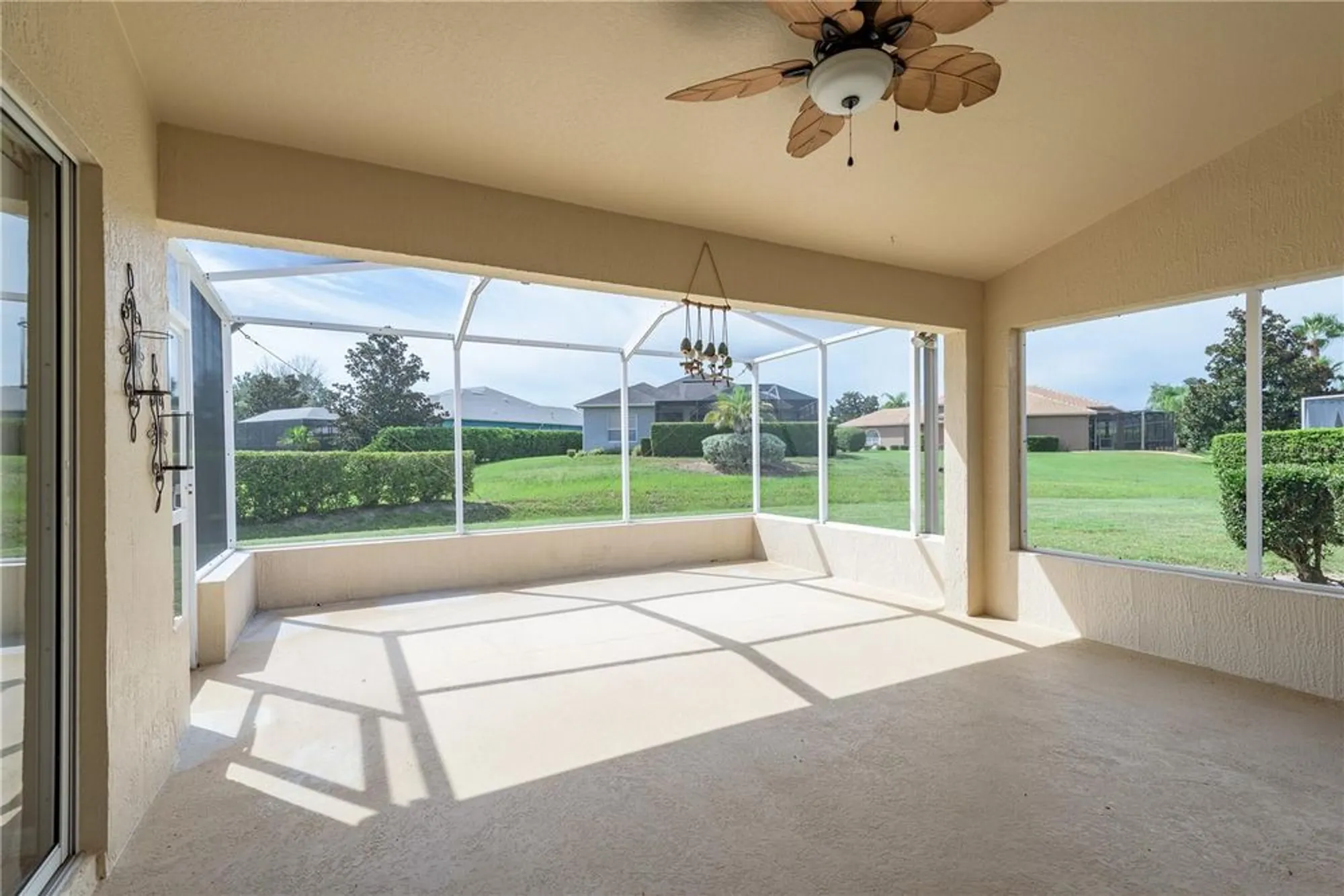 Property Slideshow image 19 of 38 | 9223 bonnie cove dr, Weeki Wachee, FL, 34613