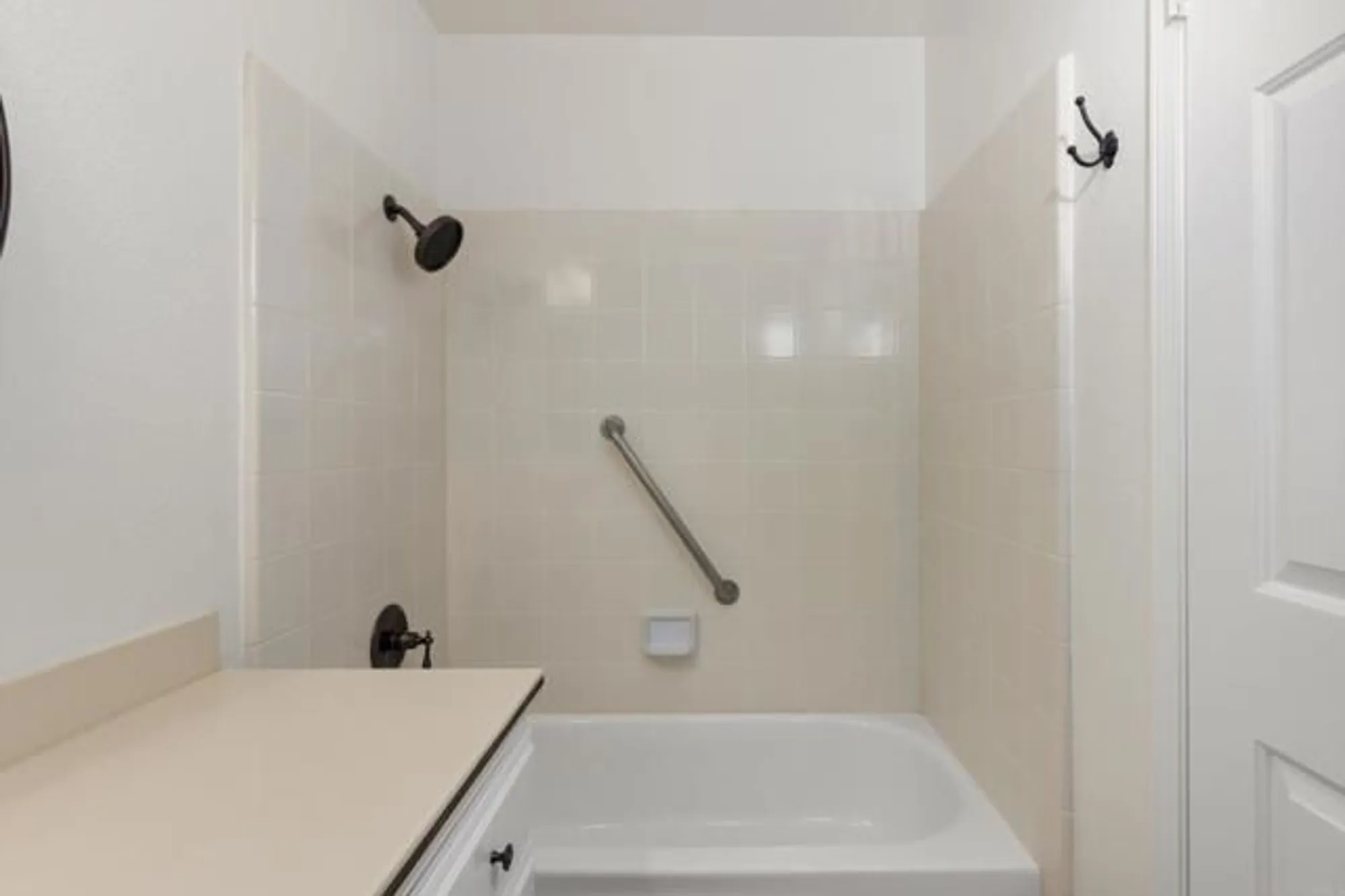 Property Slideshow image 31 of 37 | 4815 galicia way, Oceanside, CA, 92056